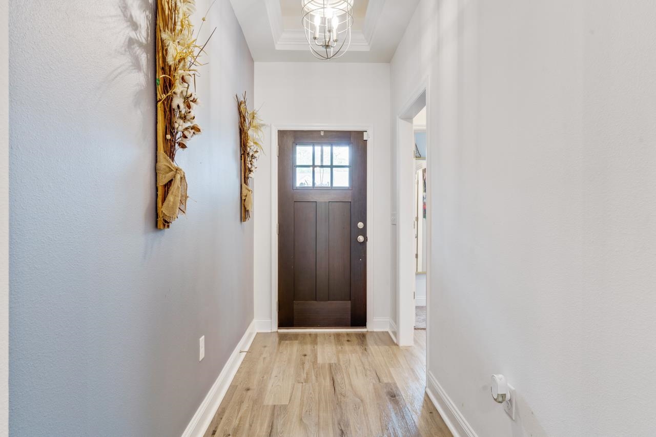8741 Glenoak Trail