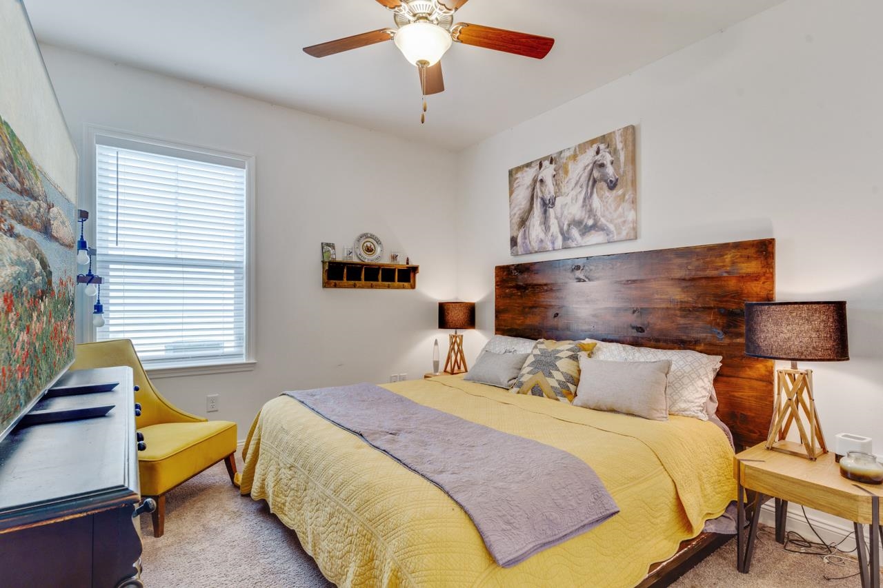 8741 Glenoak Trail