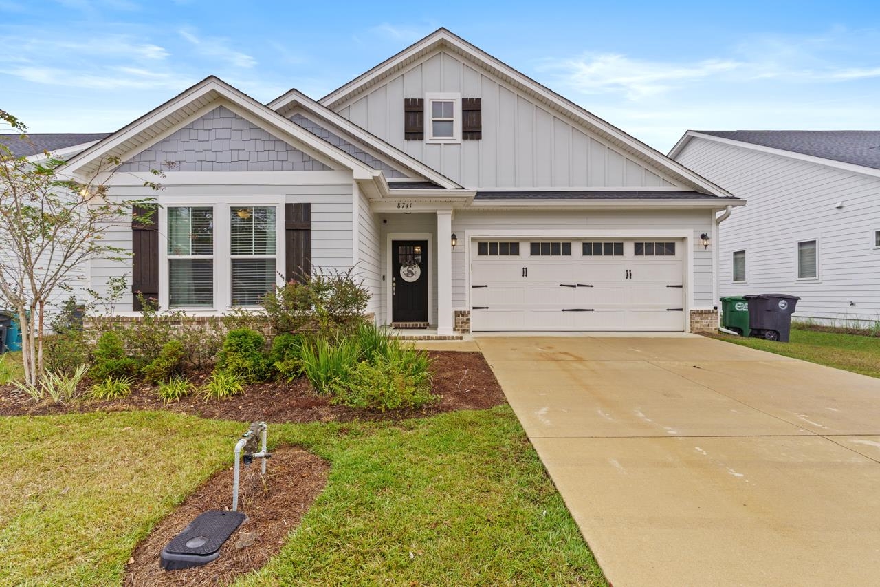 8741 Glenoak Trail