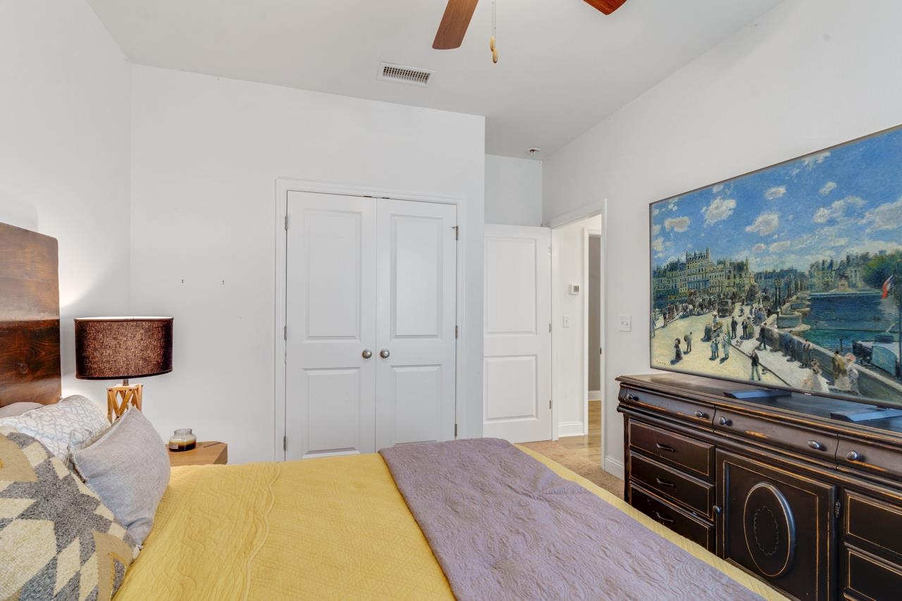 8741 Glenoak Trail