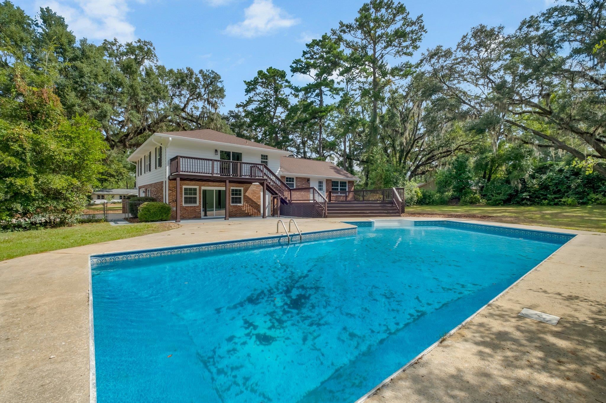 2601 Killarney Way