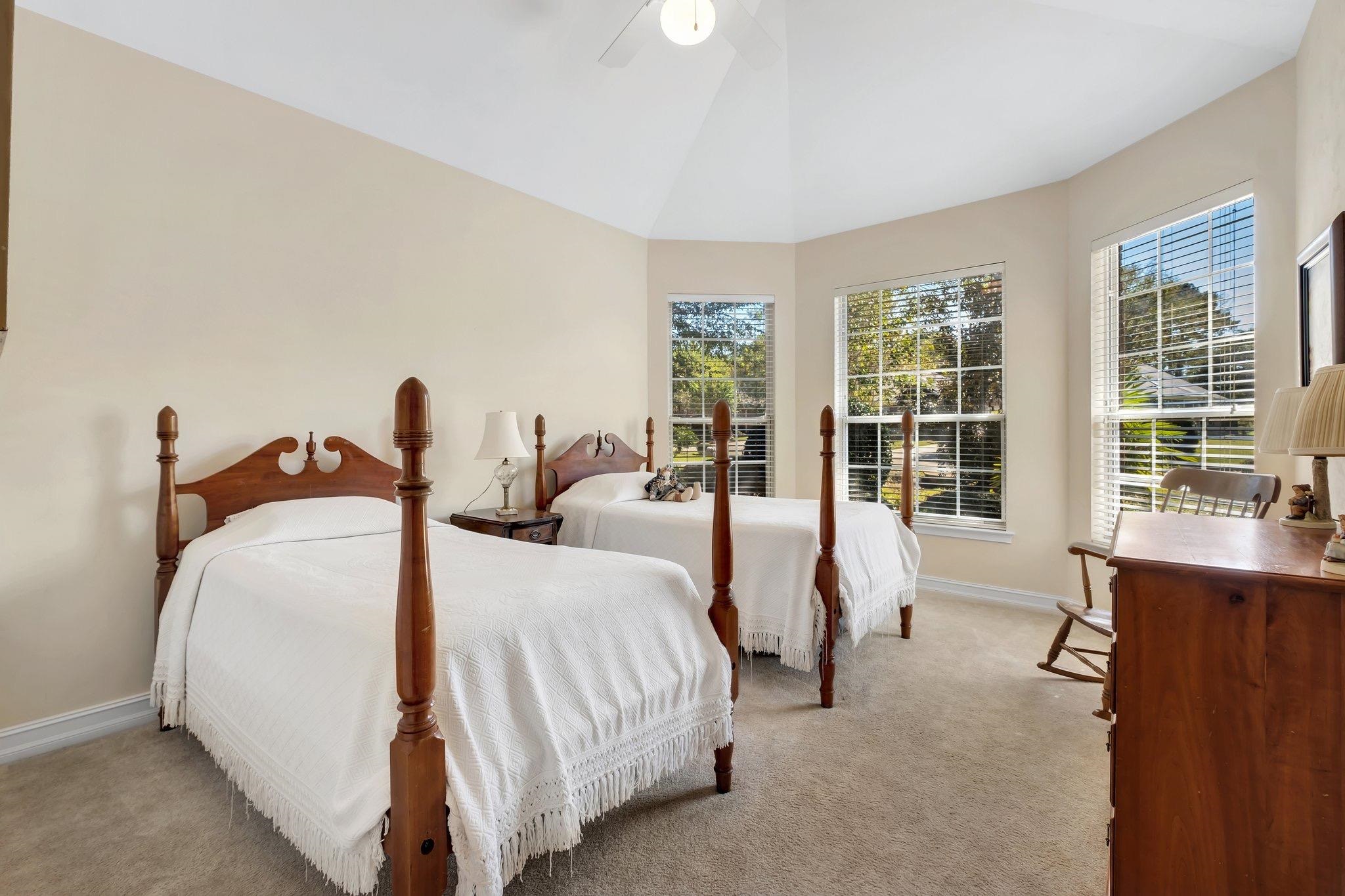 3006 Sawgrass Circle