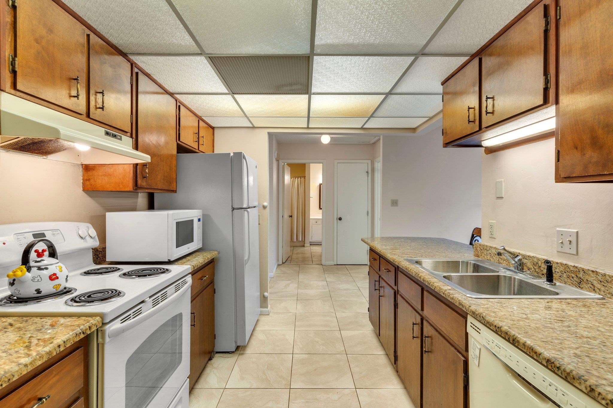 148-B SE Villas Court