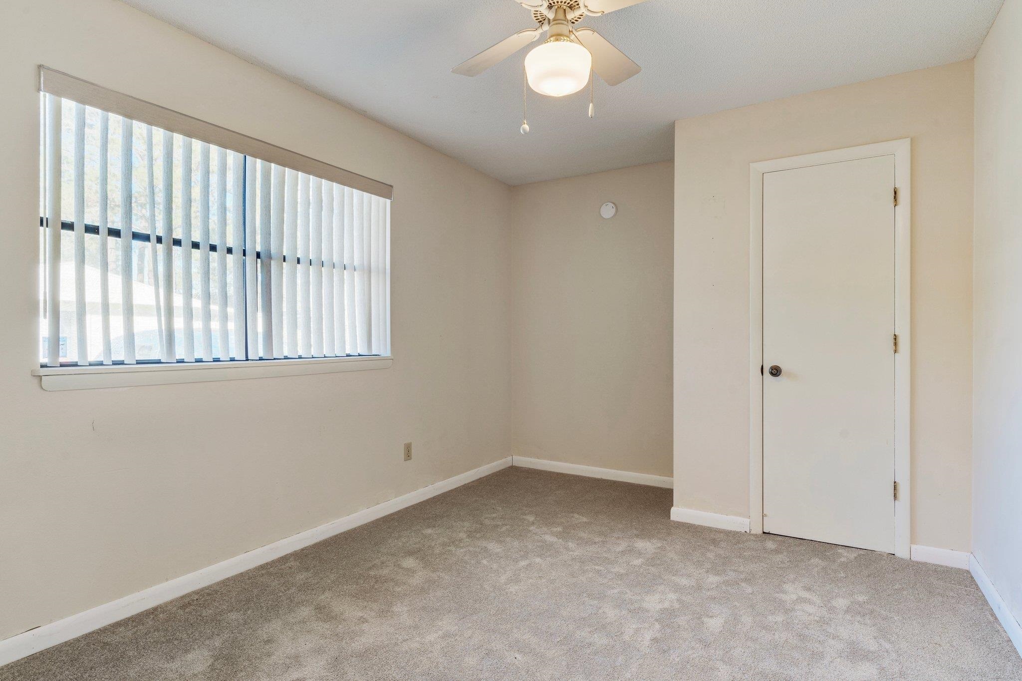 148-B SE Villas Court