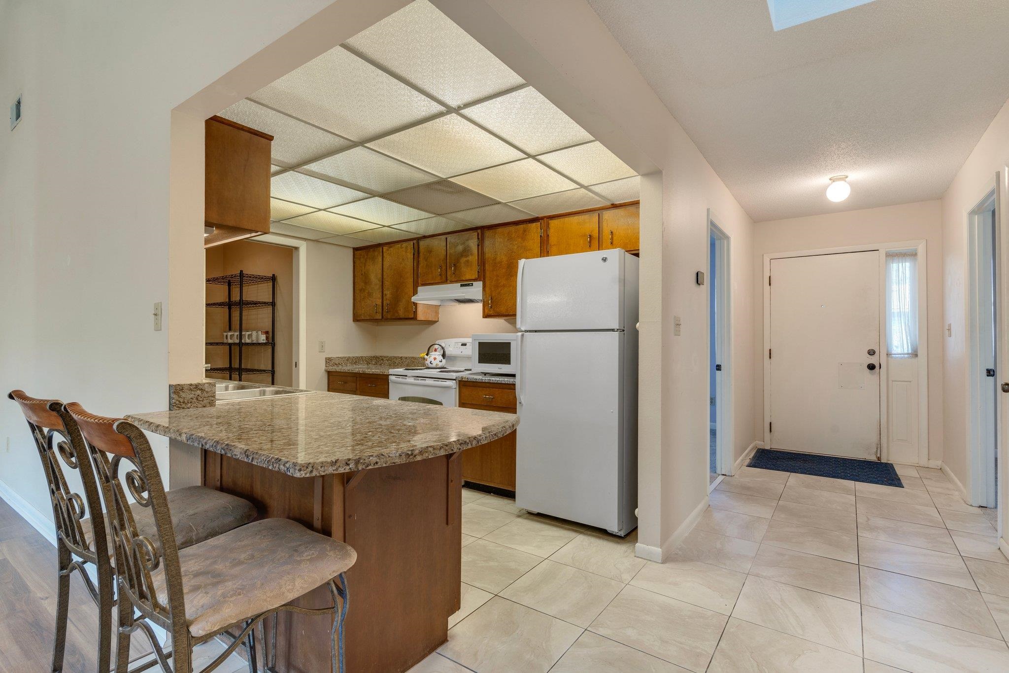 148-B SE Villas Court