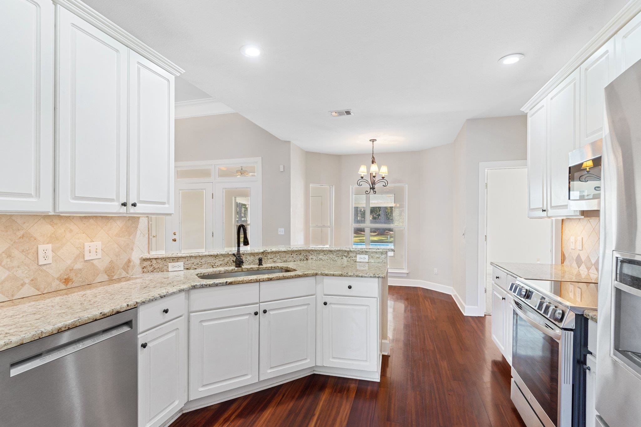 554 Meadow Ridge Drive