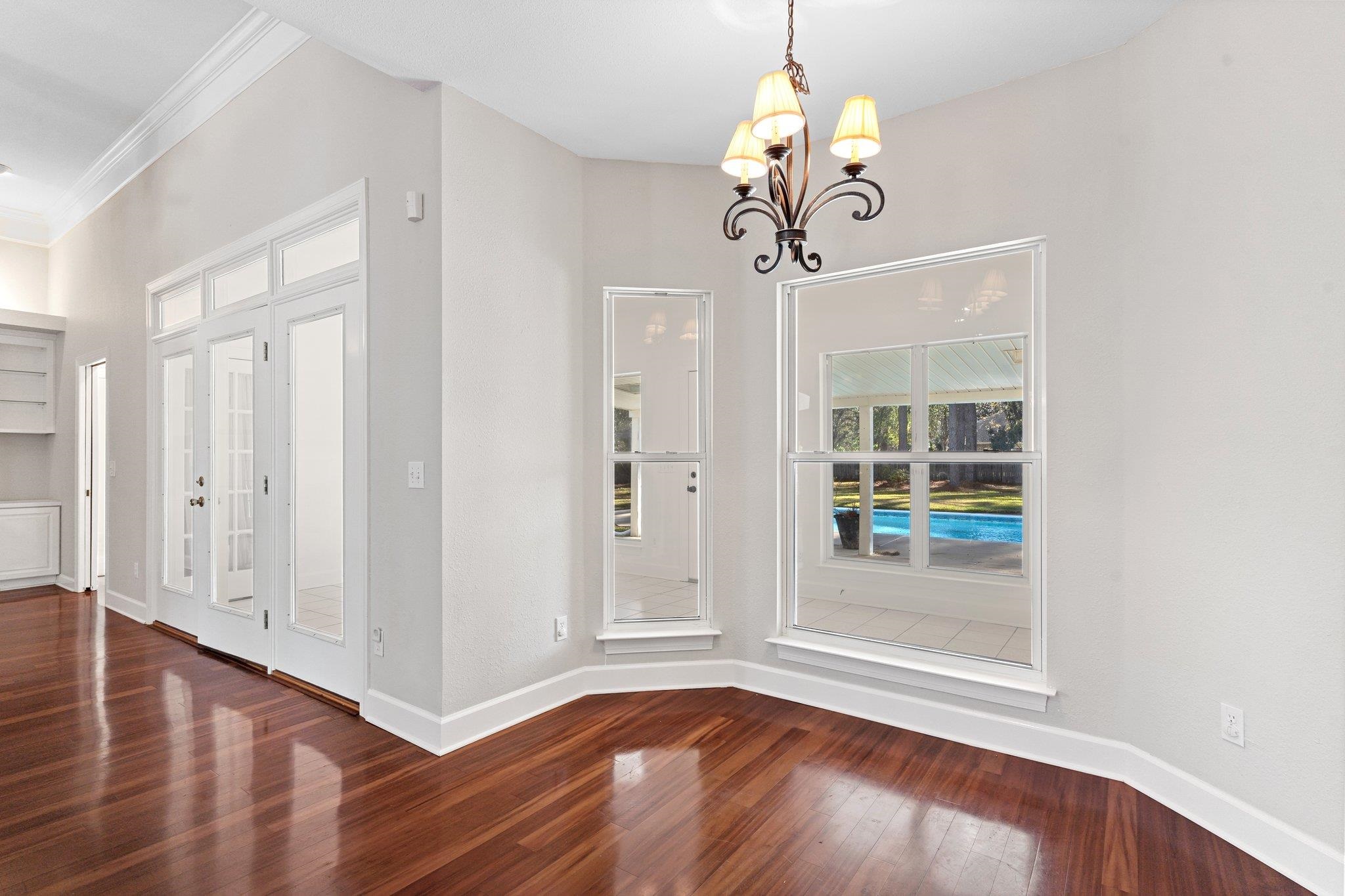 554 Meadow Ridge Drive