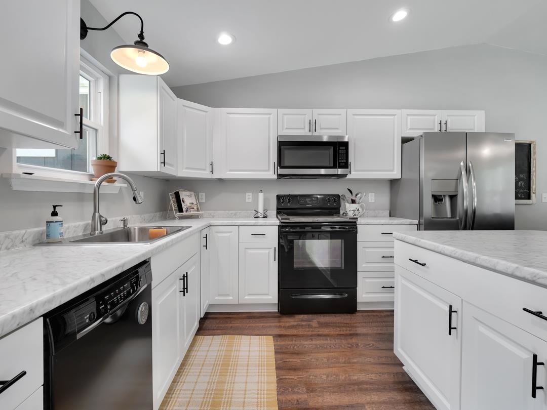 3012 Pink Star Court