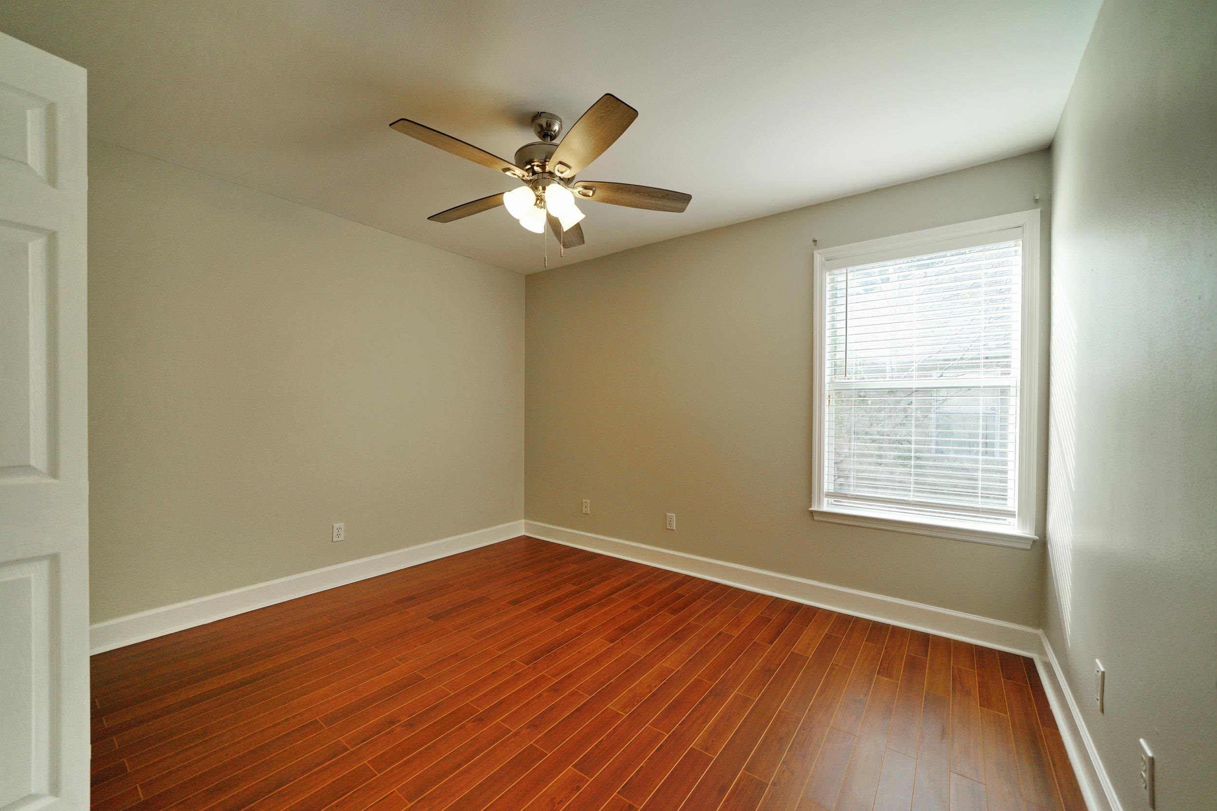 1463 Applewood Way