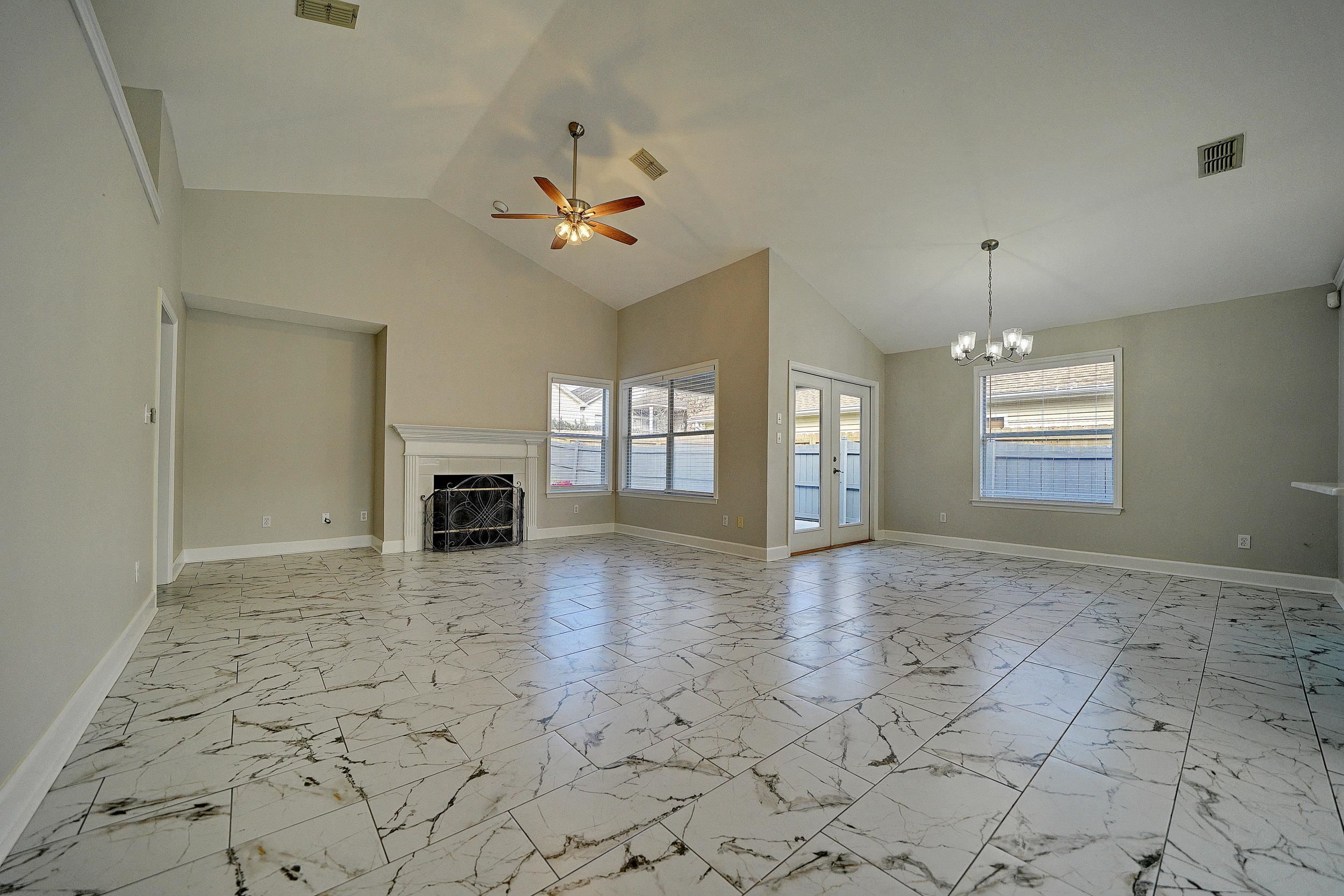 1463 Applewood Way