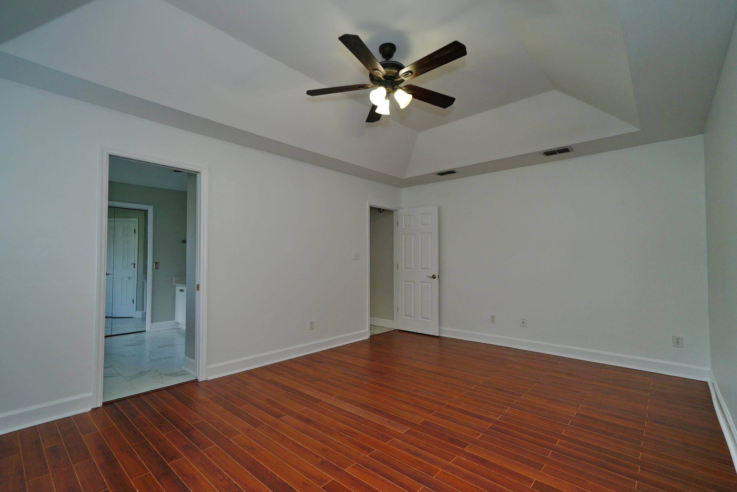 1463 Applewood Way