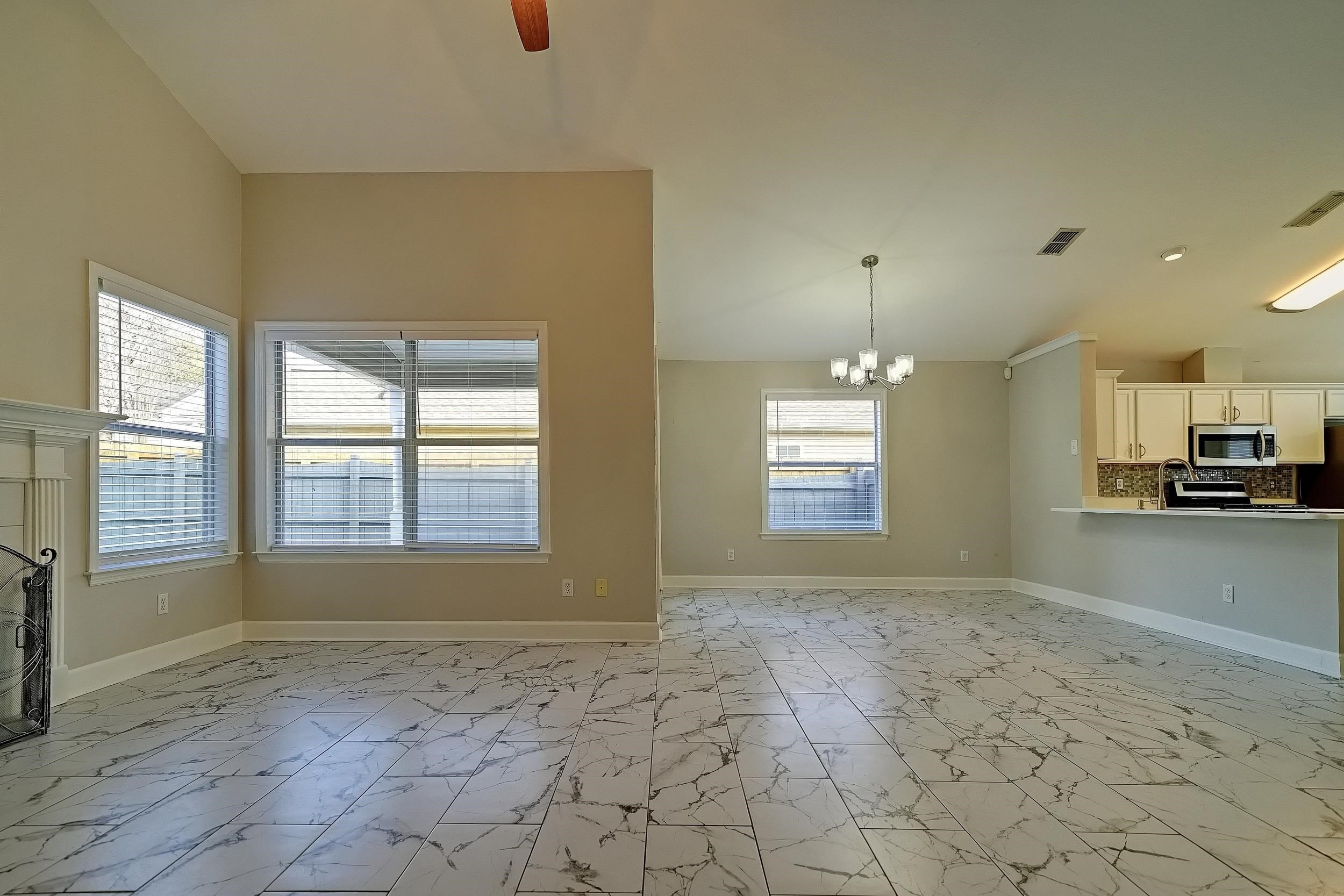 1463 Applewood Way