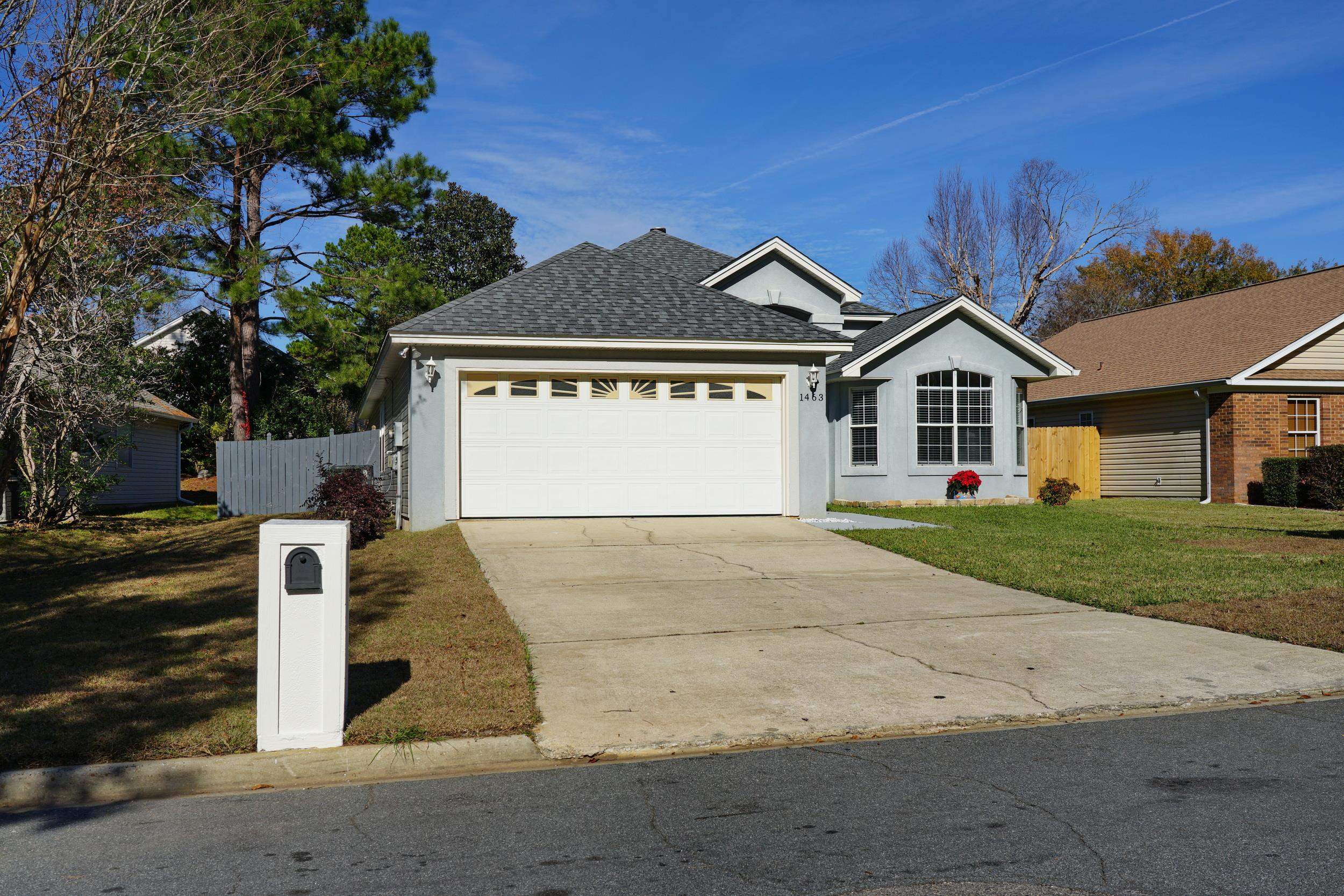 1463 Applewood Way