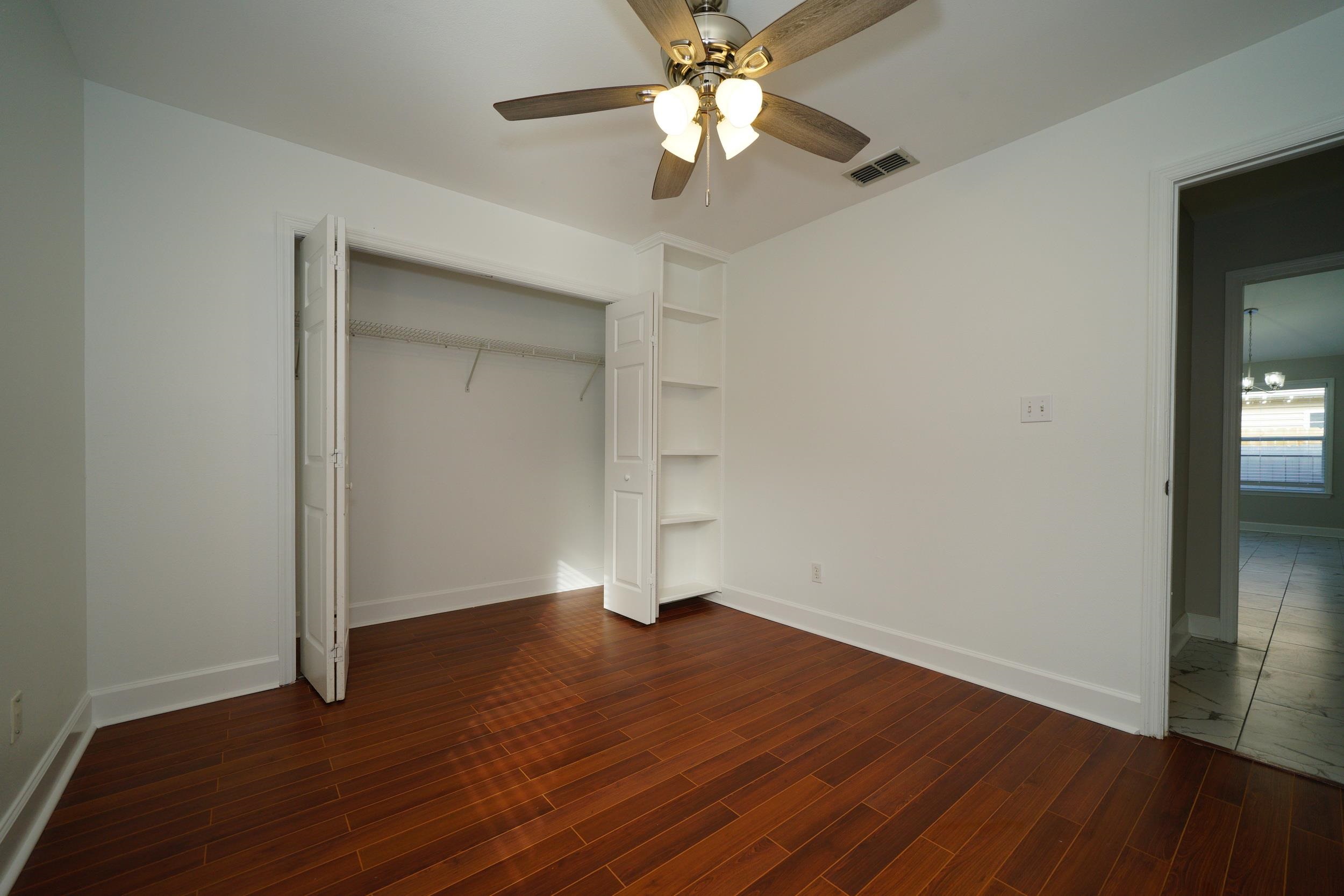 1463 Applewood Way