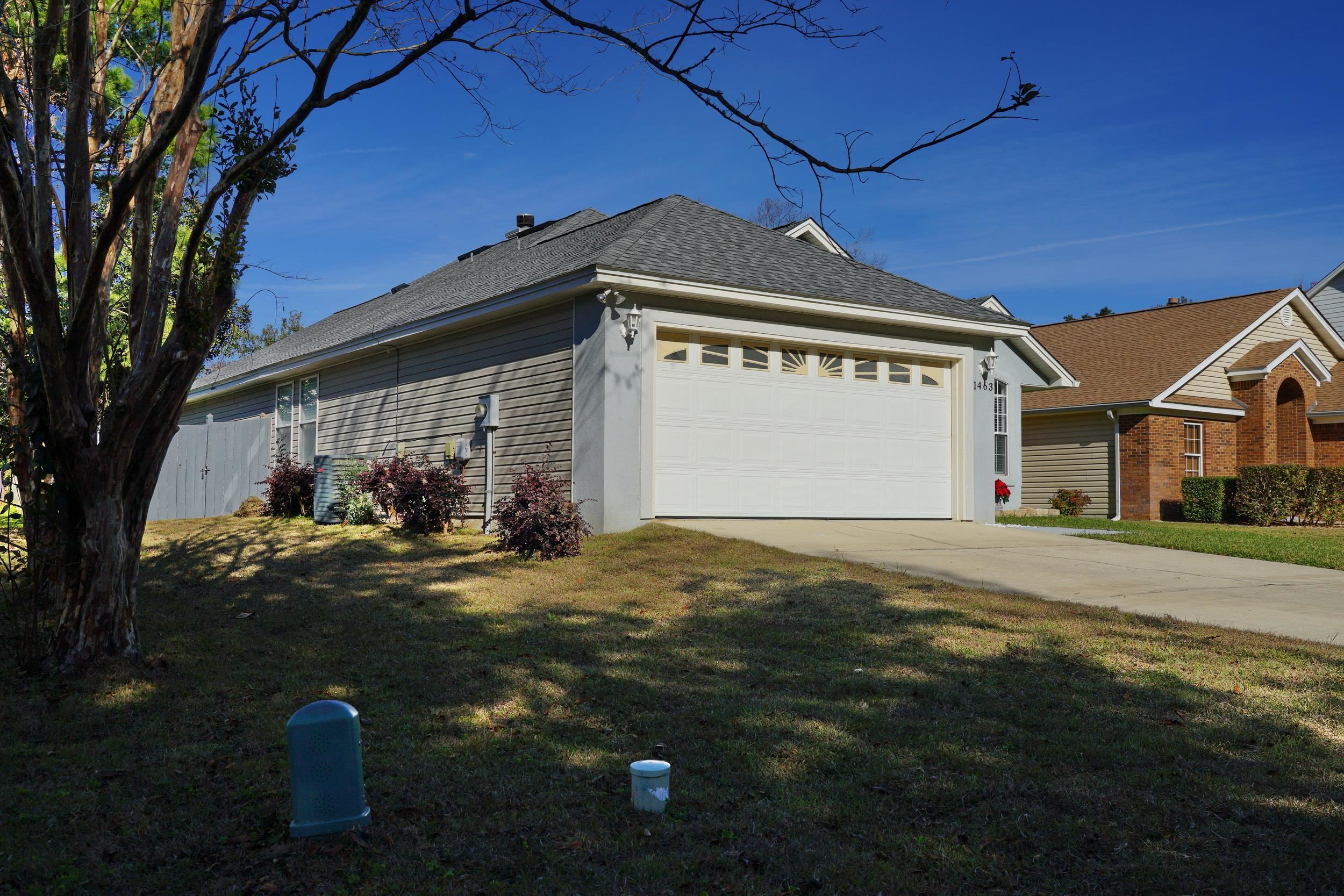 1463 Applewood Way