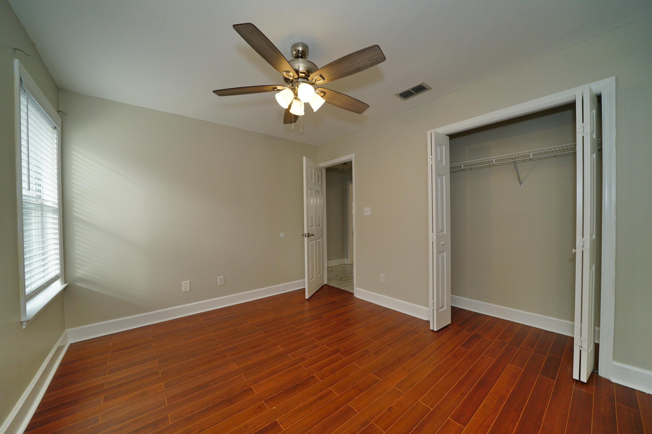1463 Applewood Way