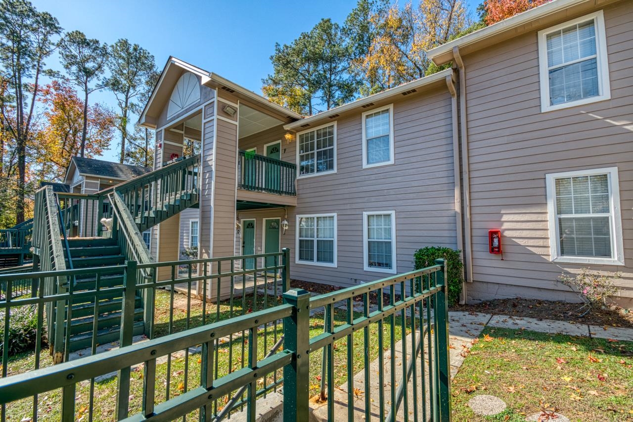 1100 Green Tree Court Unit: F