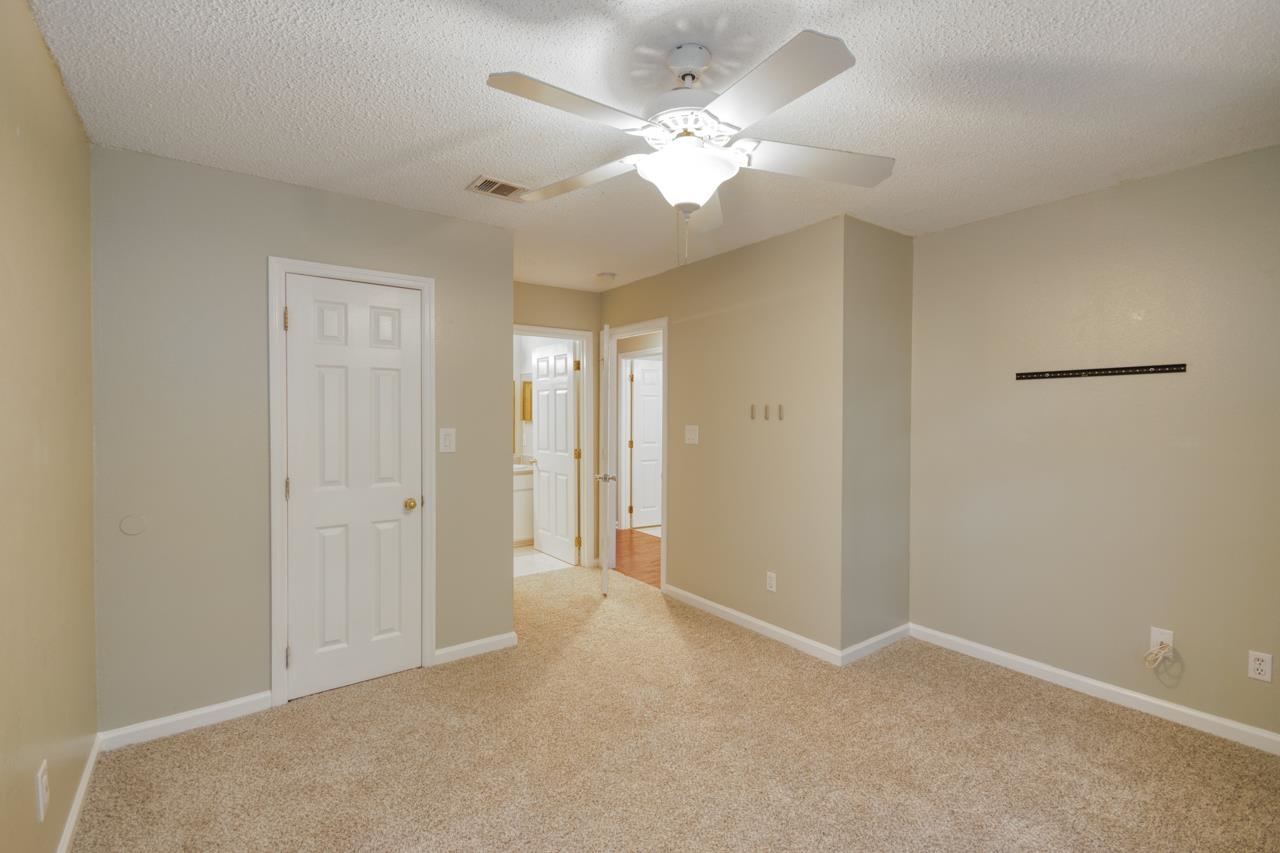 1100 Green Tree Court Unit: F