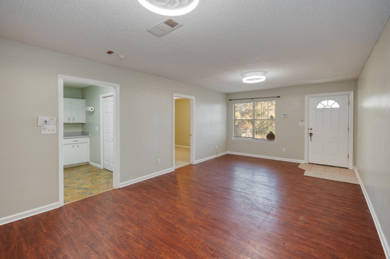 1100 Green Tree Court Unit: F