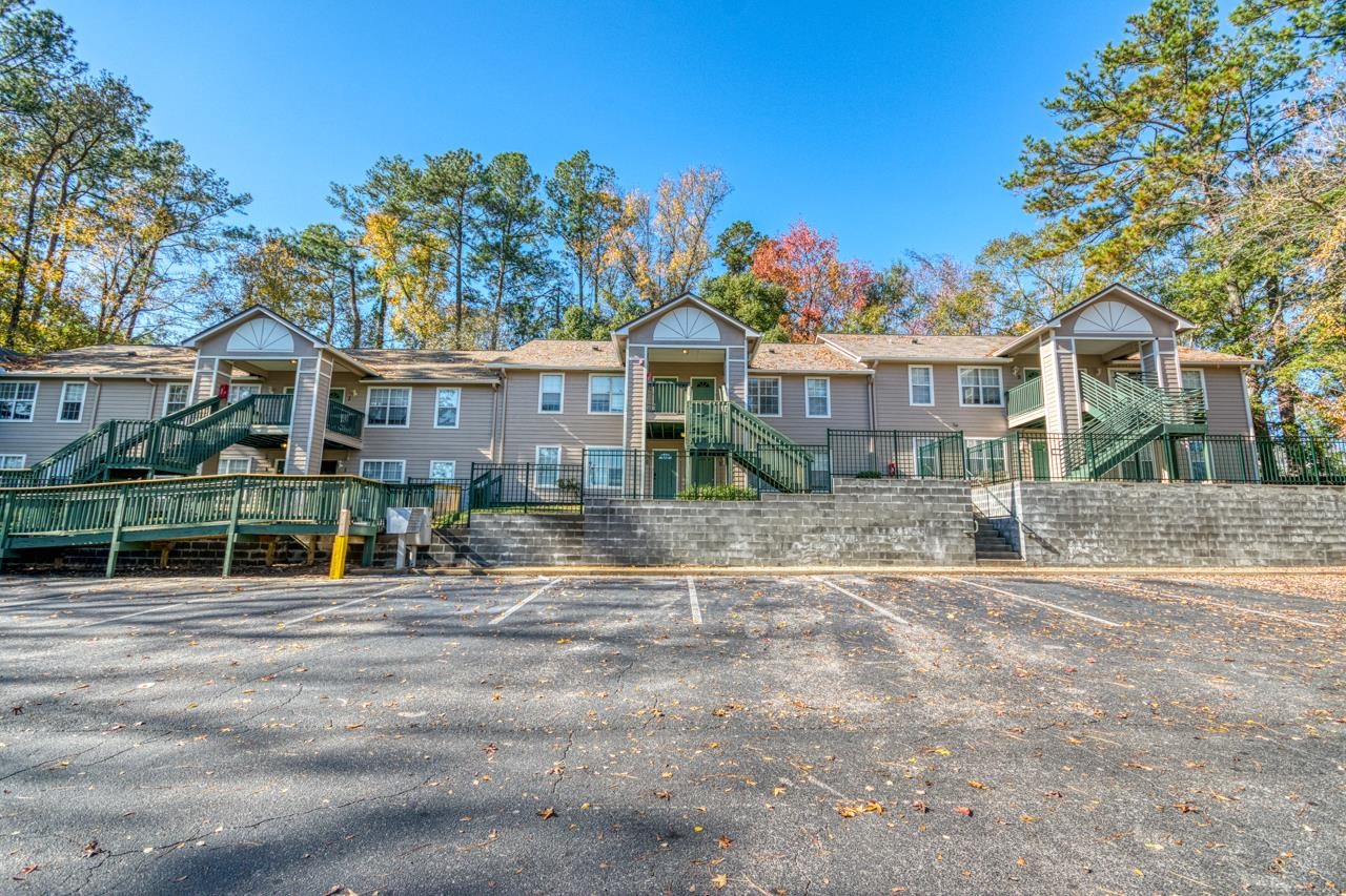 1100 Green Tree Court Unit: F