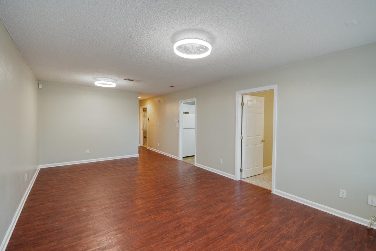 1100 Green Tree Court Unit: F