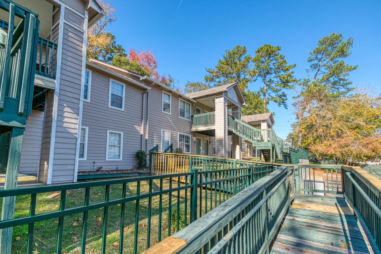 1100 Green Tree Court Unit: F
