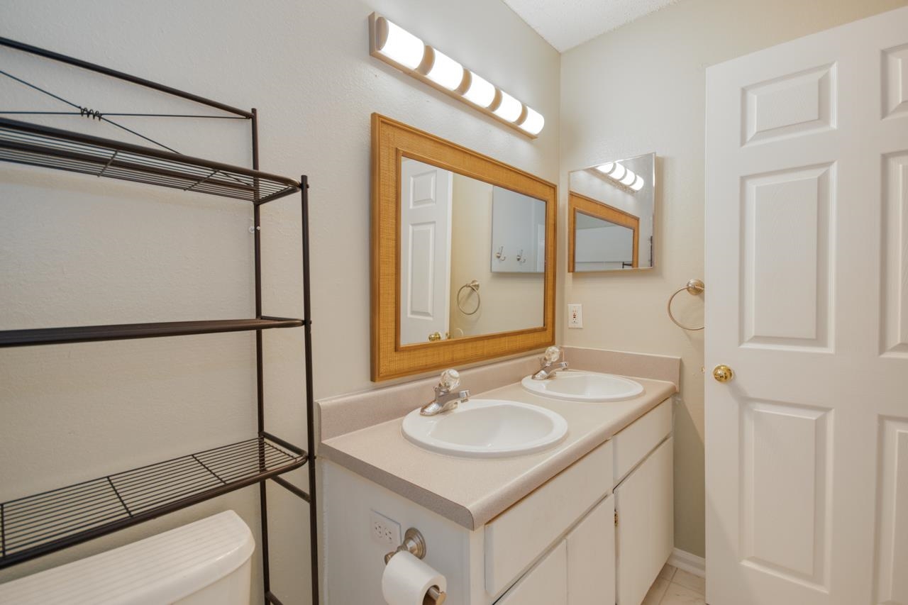1100 Green Tree Court Unit: F