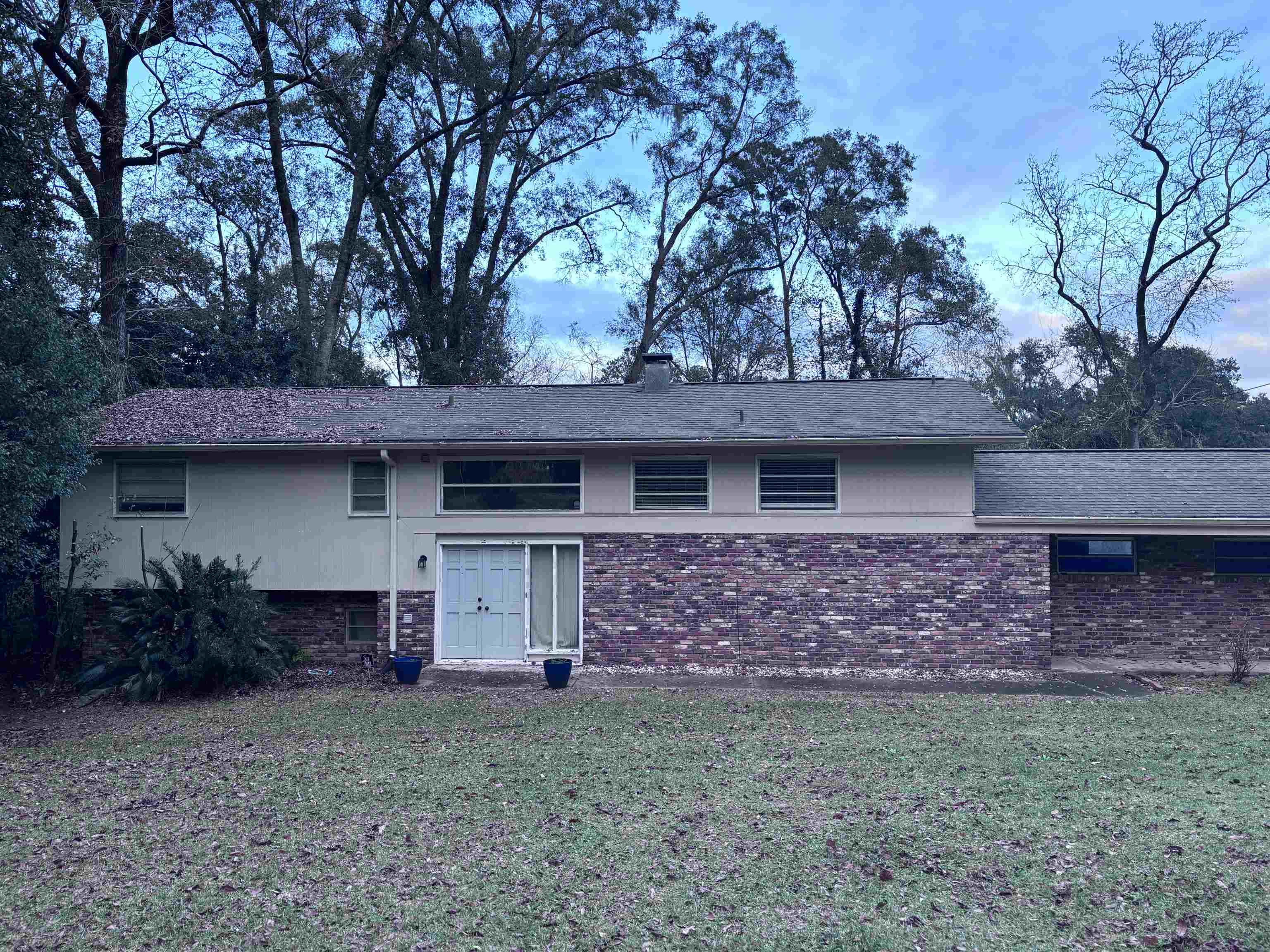 3215 Del Rio Terrace