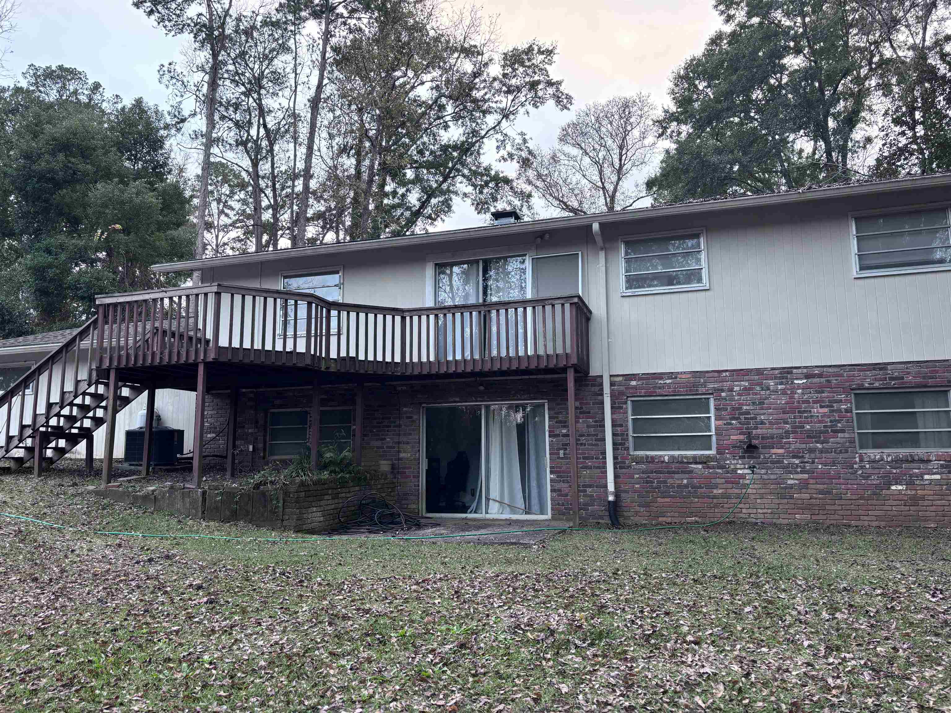 3215 Del Rio Terrace