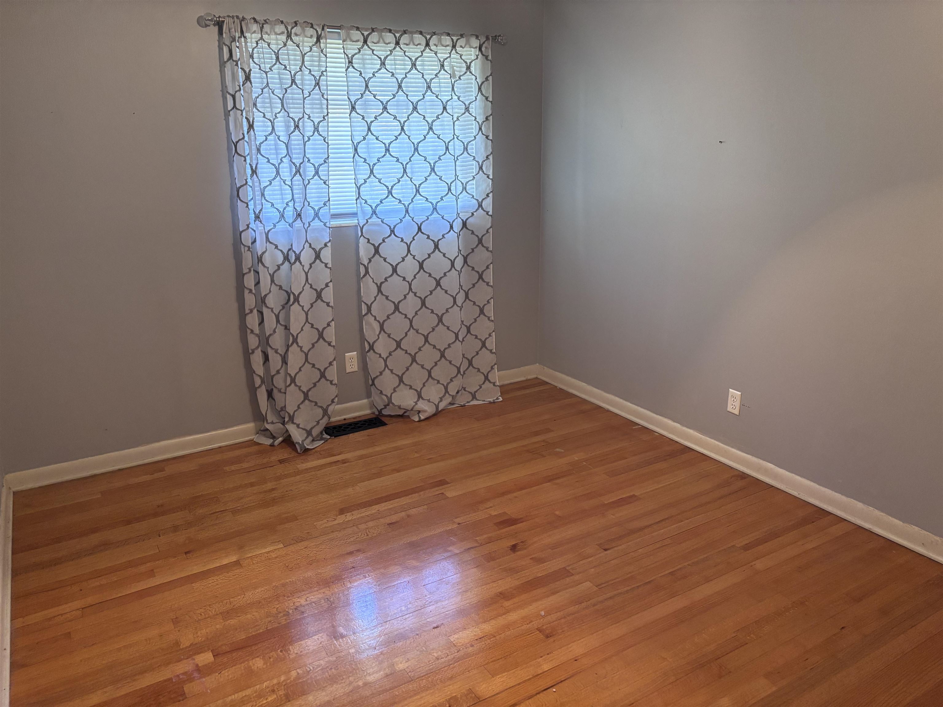3215 Del Rio Terrace