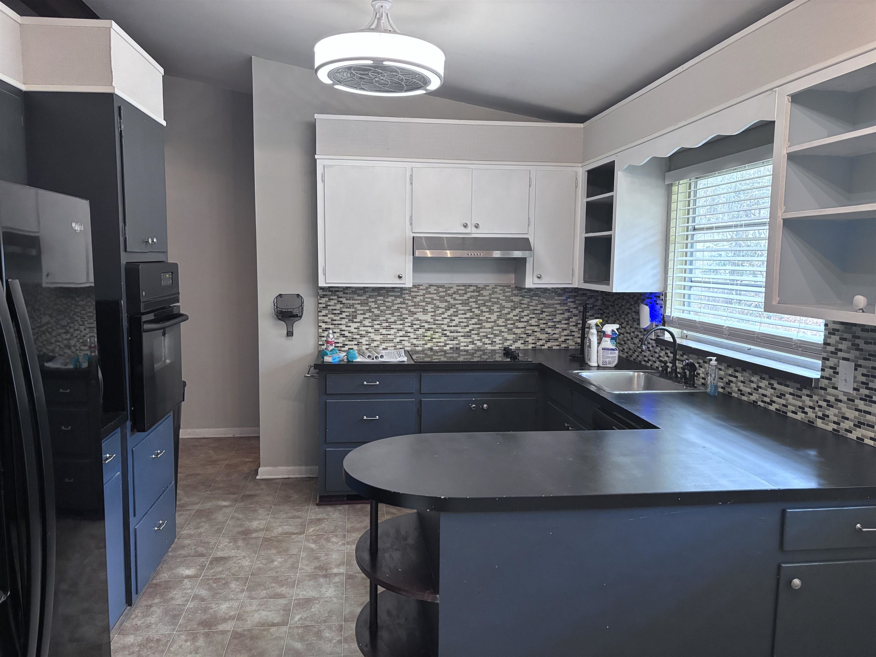 3215 Del Rio Terrace