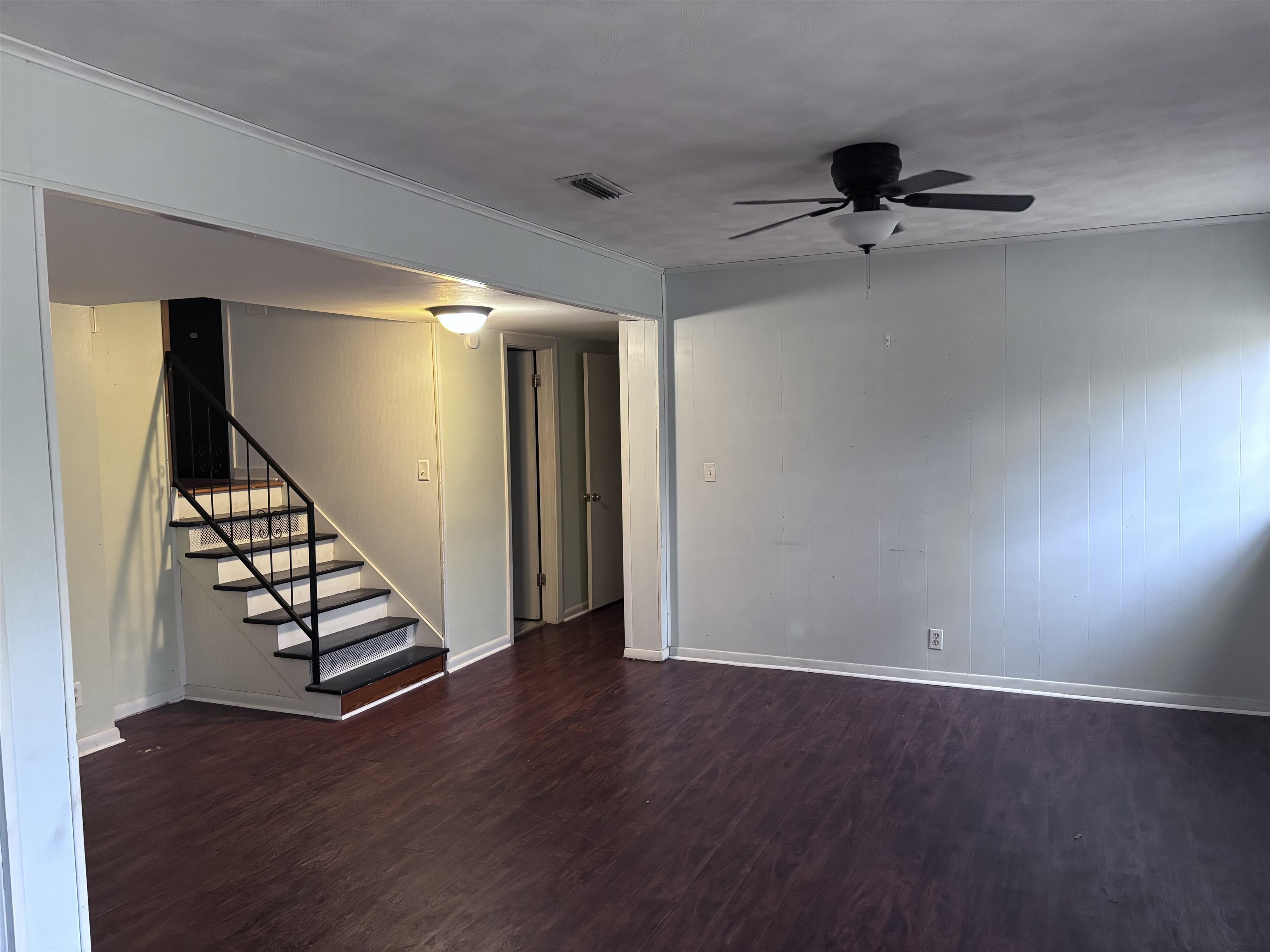 3215 Del Rio Terrace