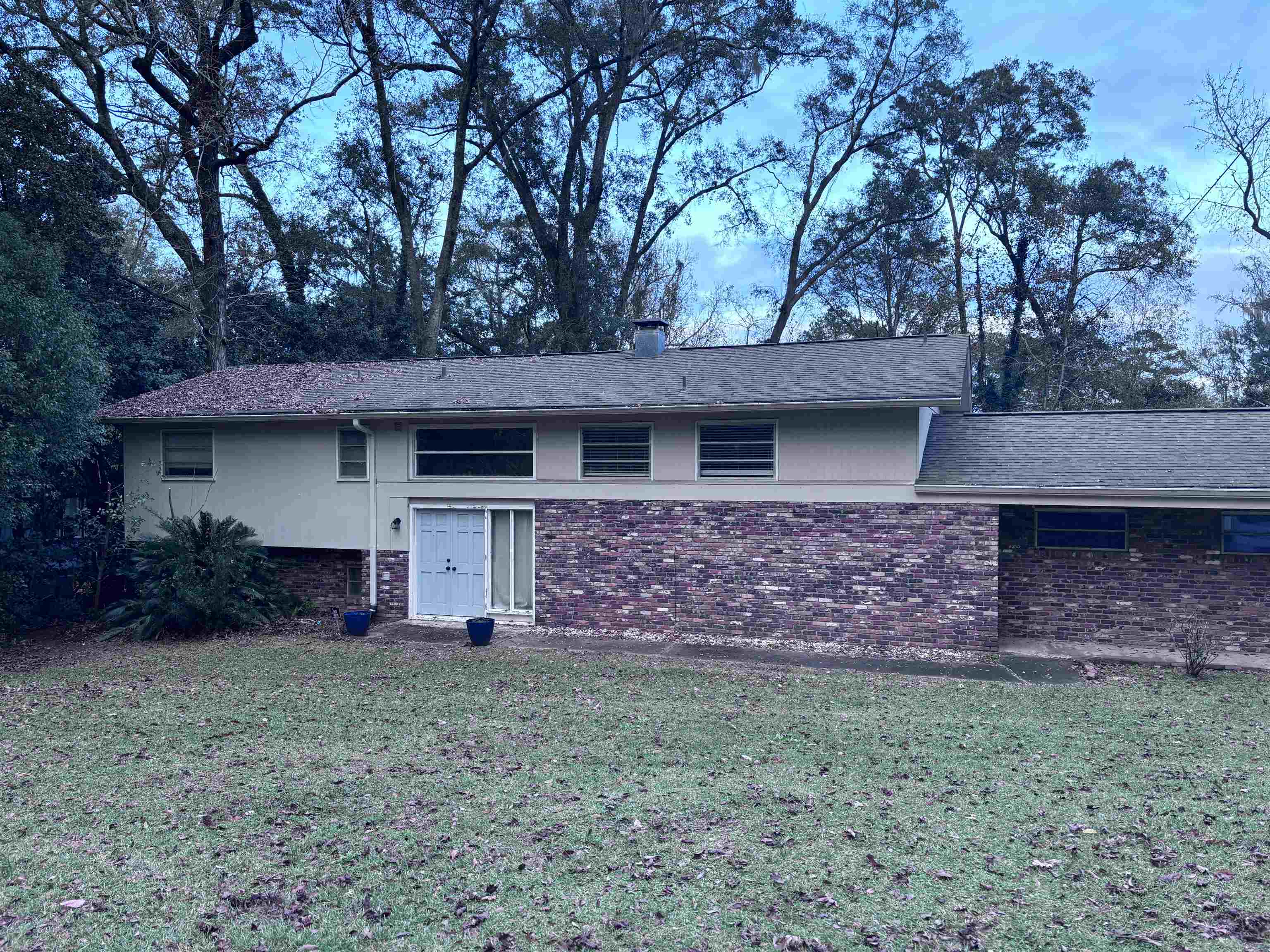 3215 Del Rio Terrace