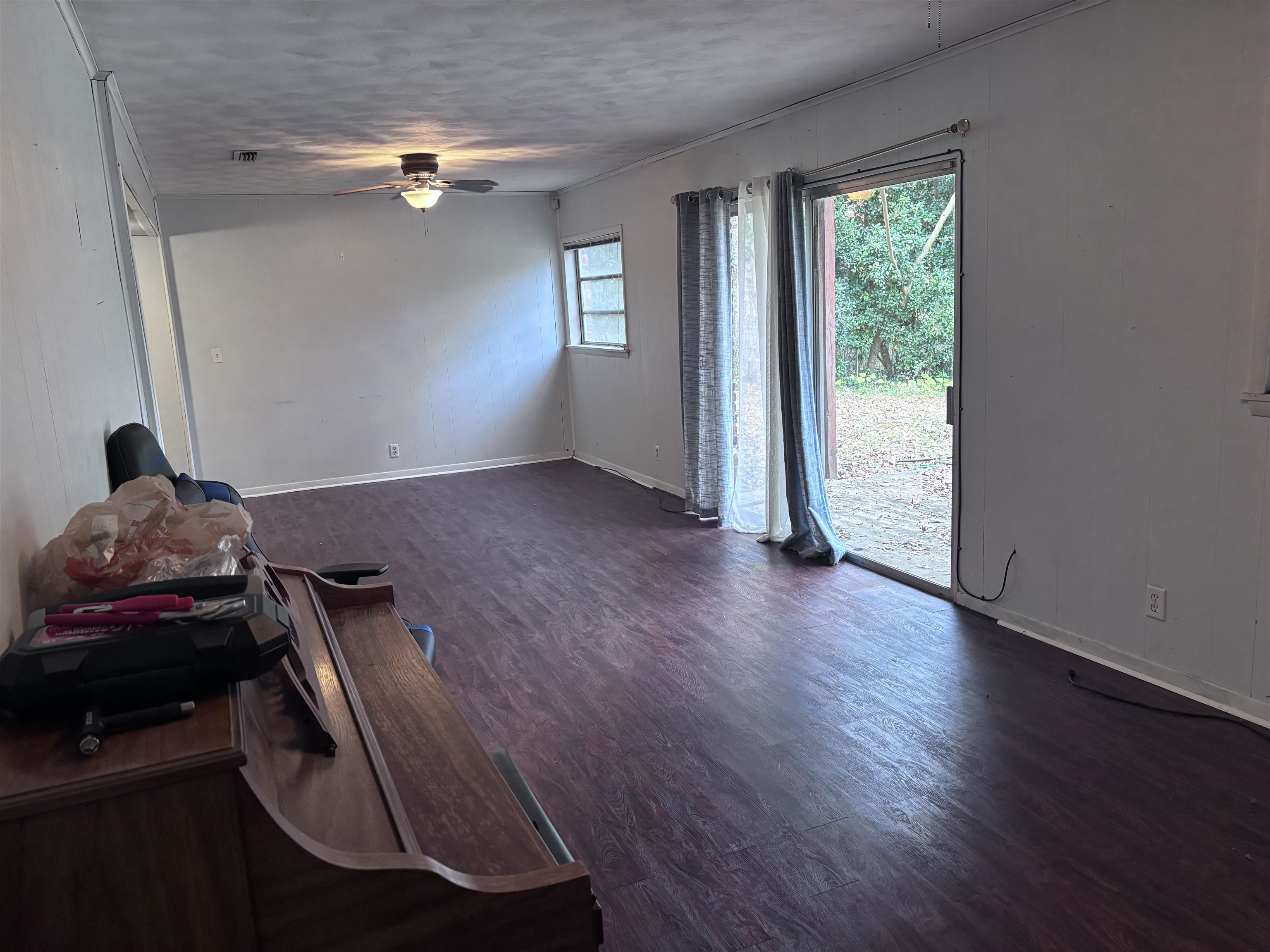 3215 Del Rio Terrace