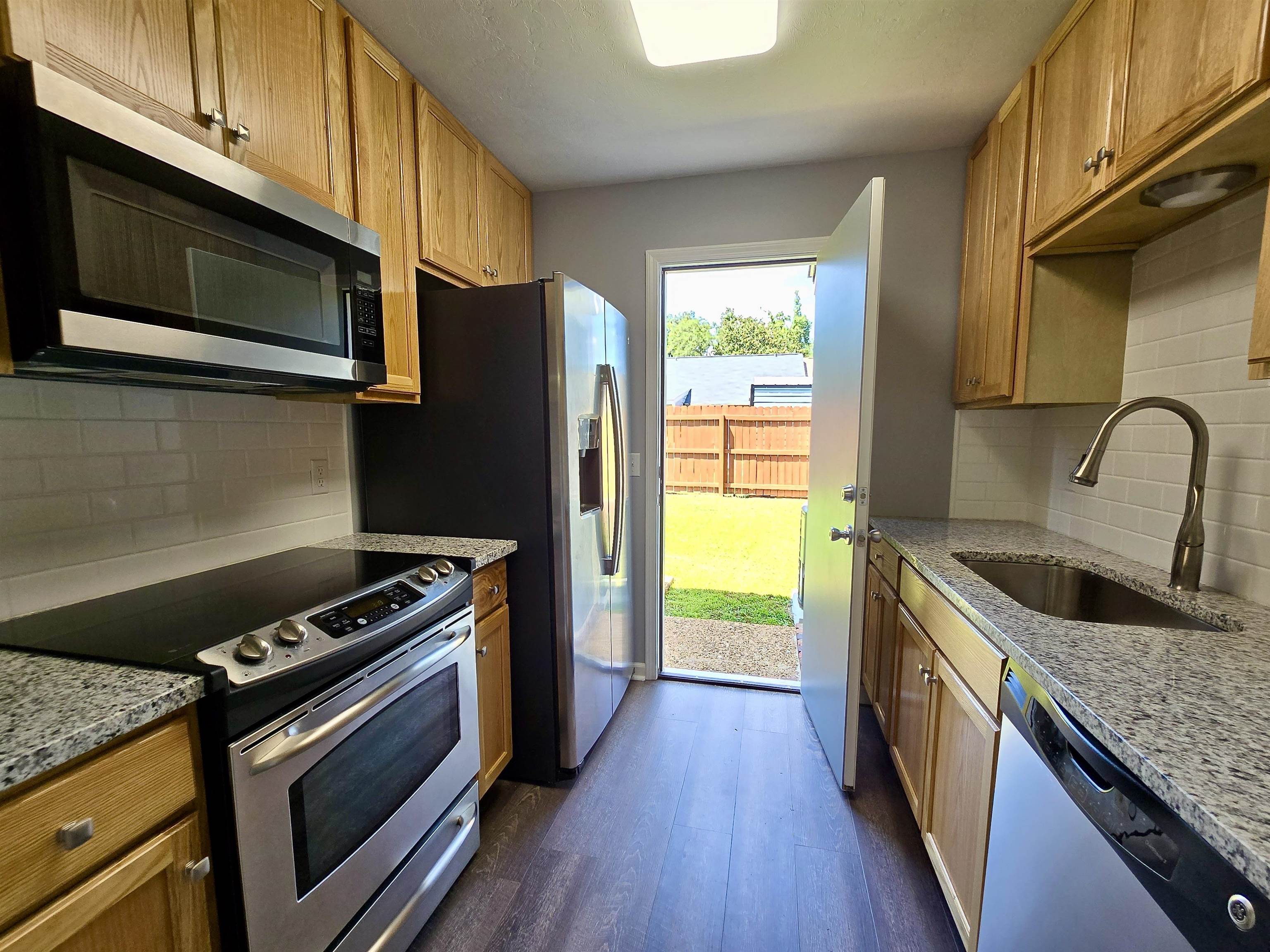 2502 Prest Court