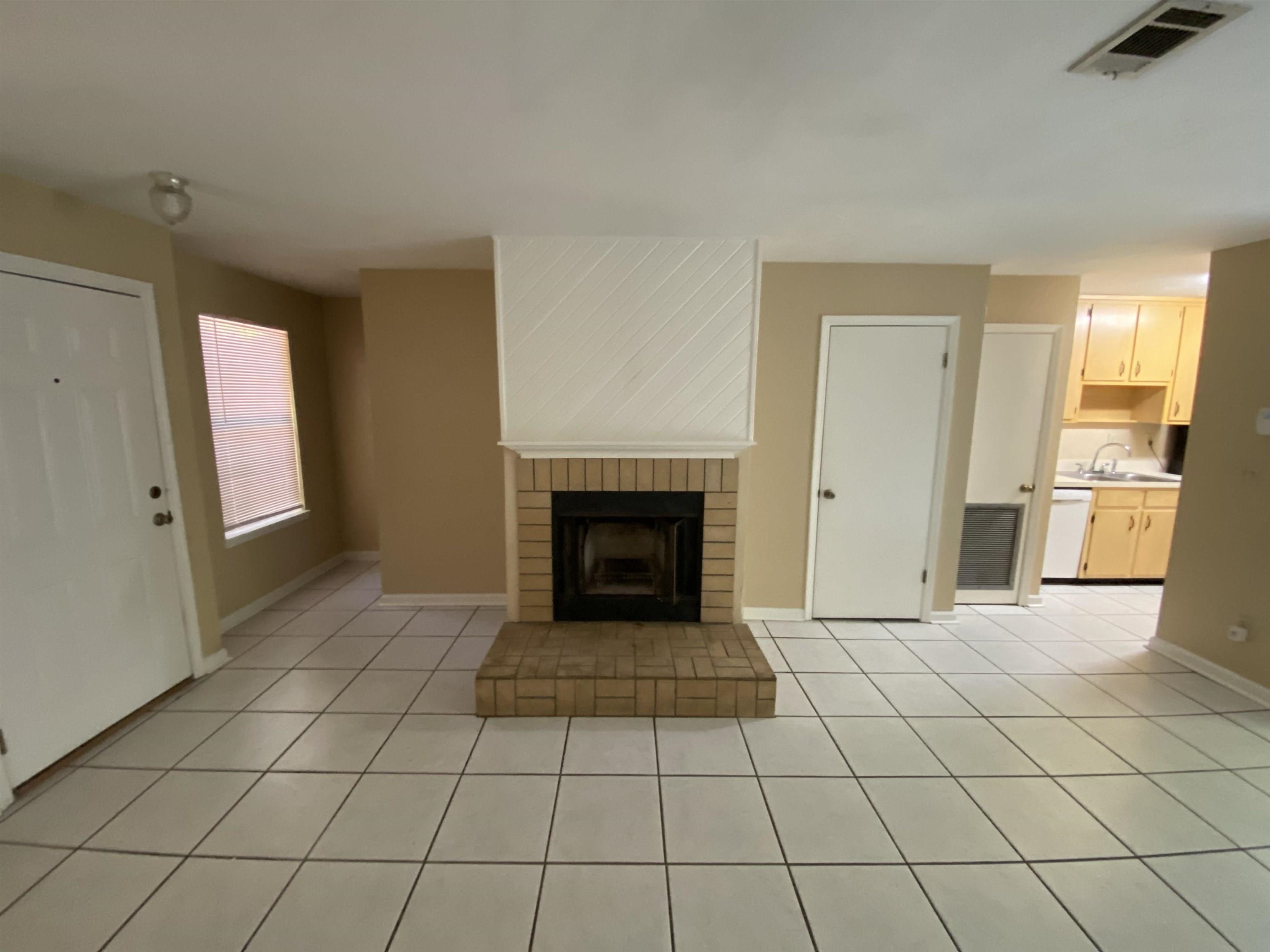 617-B Plymouth Court Unit: B