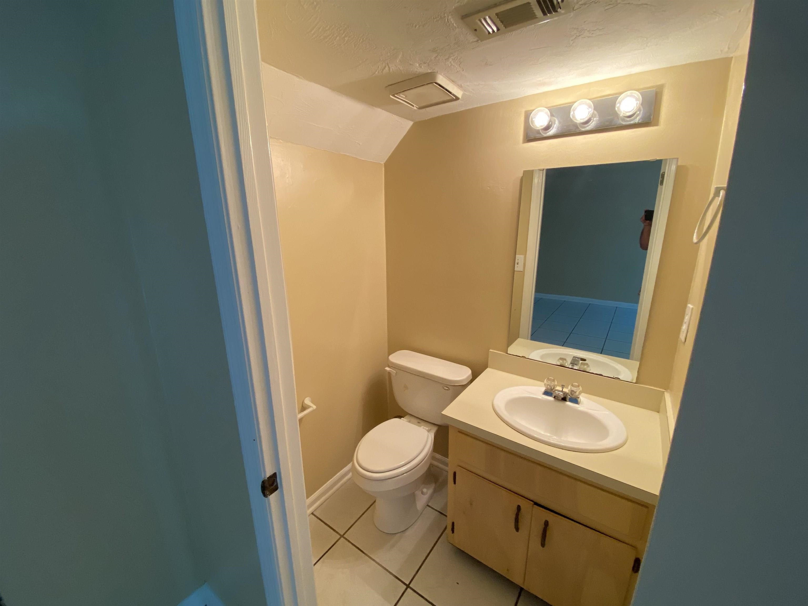 617-B Plymouth Court Unit: B