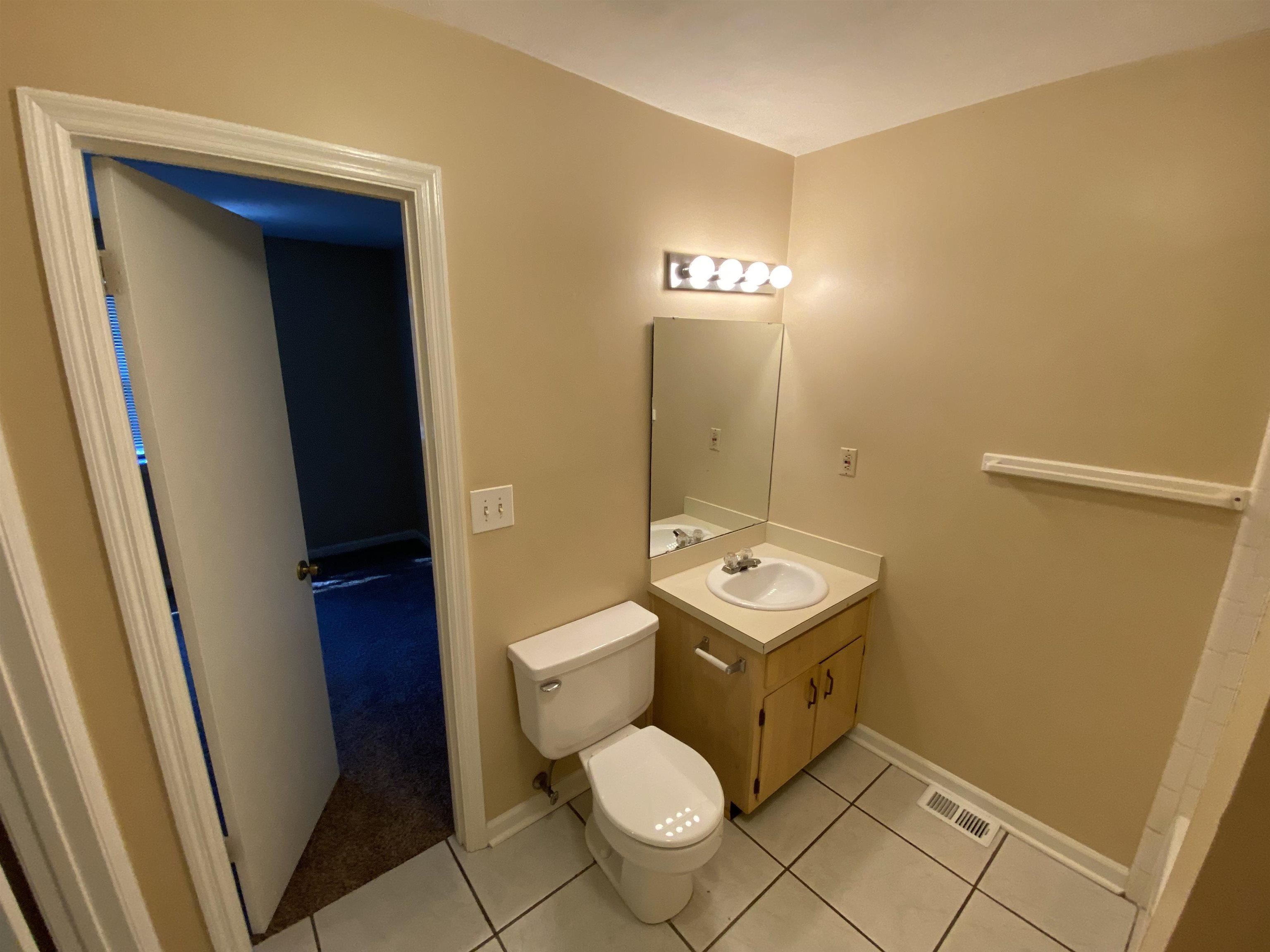 617-B Plymouth Court Unit: B