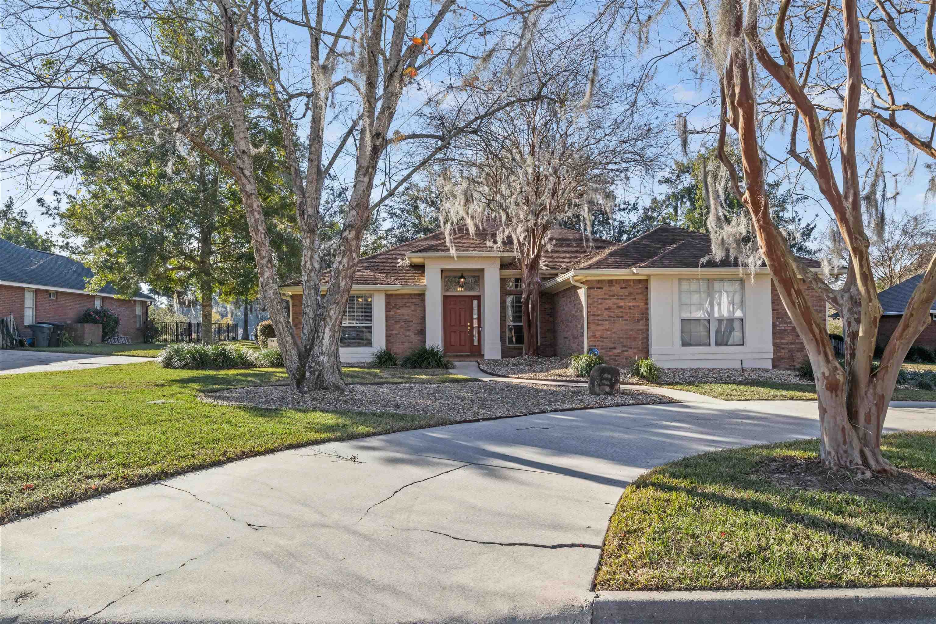 1999 Hickory Tree Lane