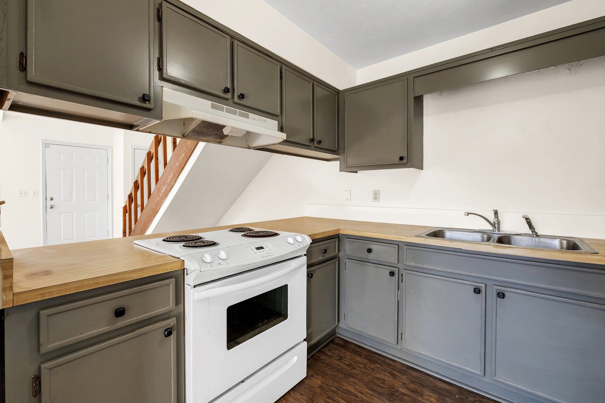 336 Hayden Road Unit: 12