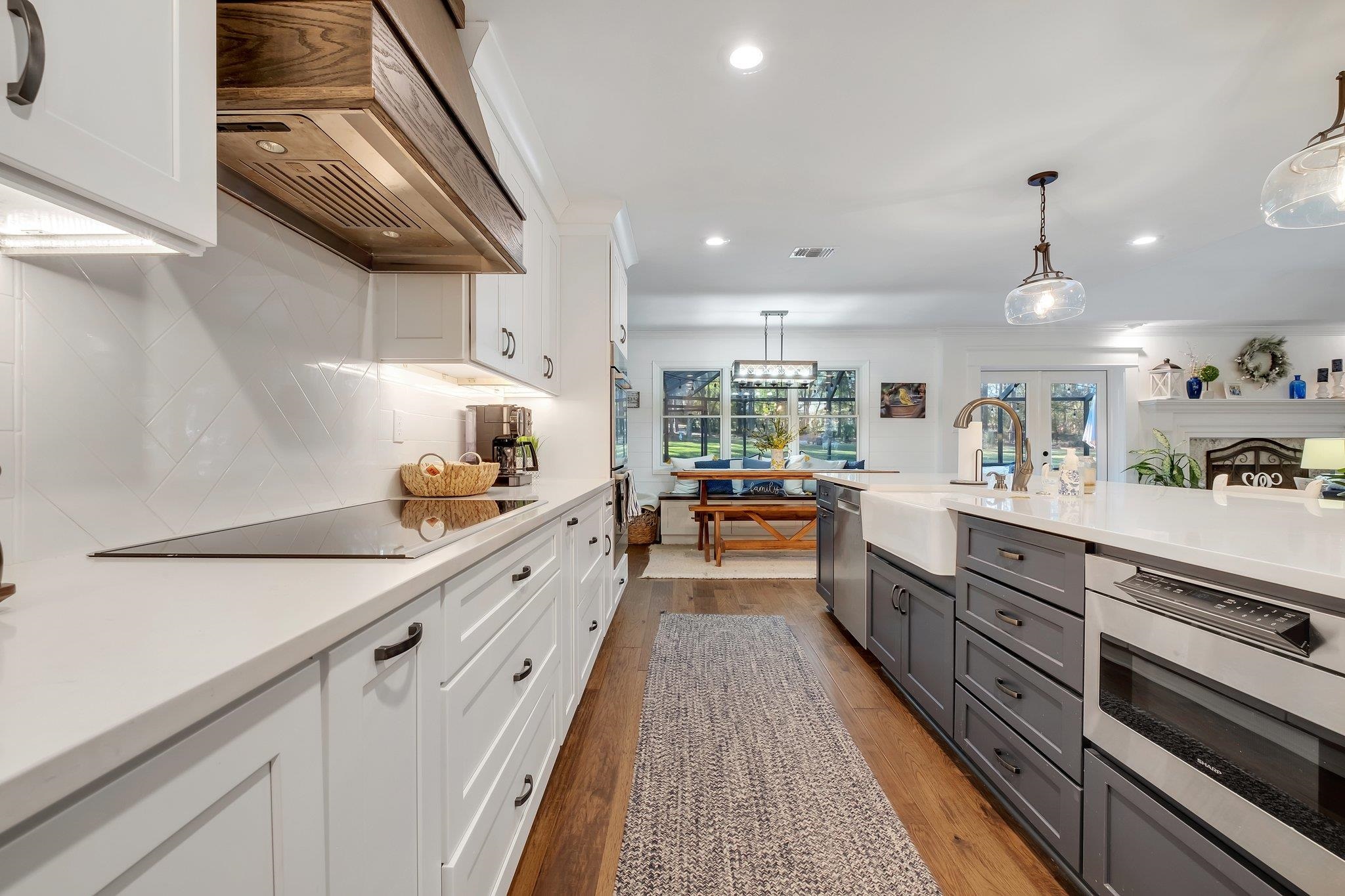 8047 Evening Star Lane