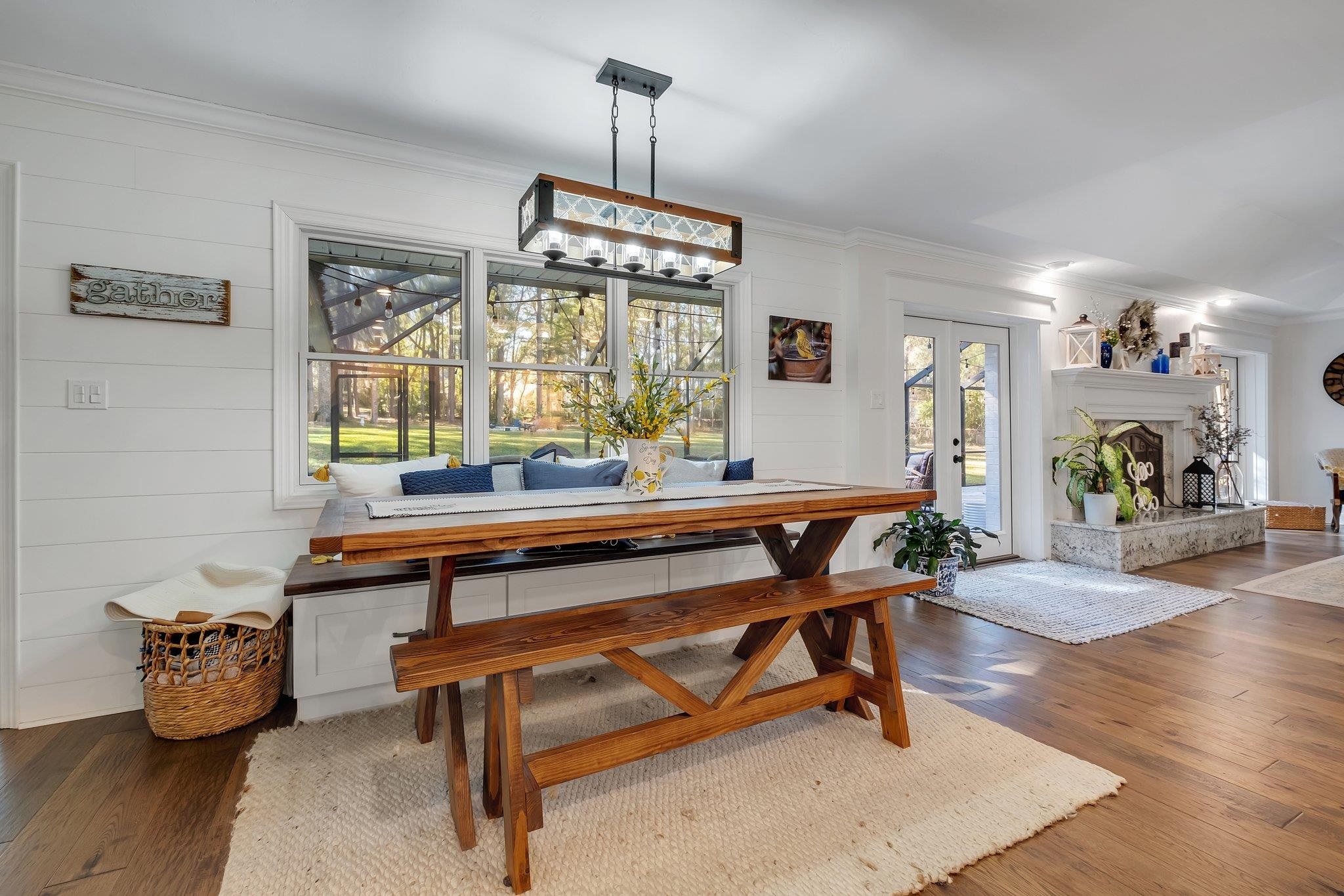 8047 Evening Star Lane