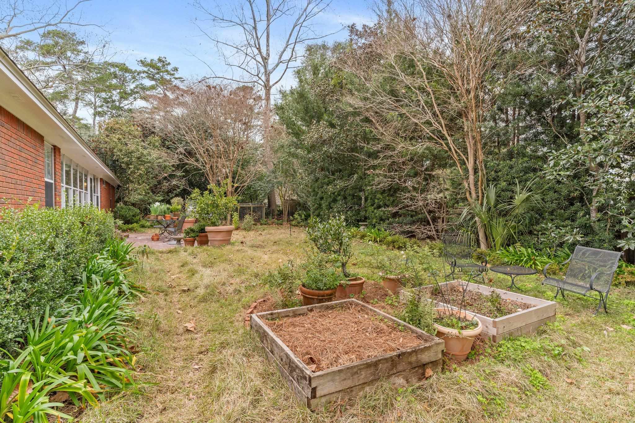 1300 Peacefield Place