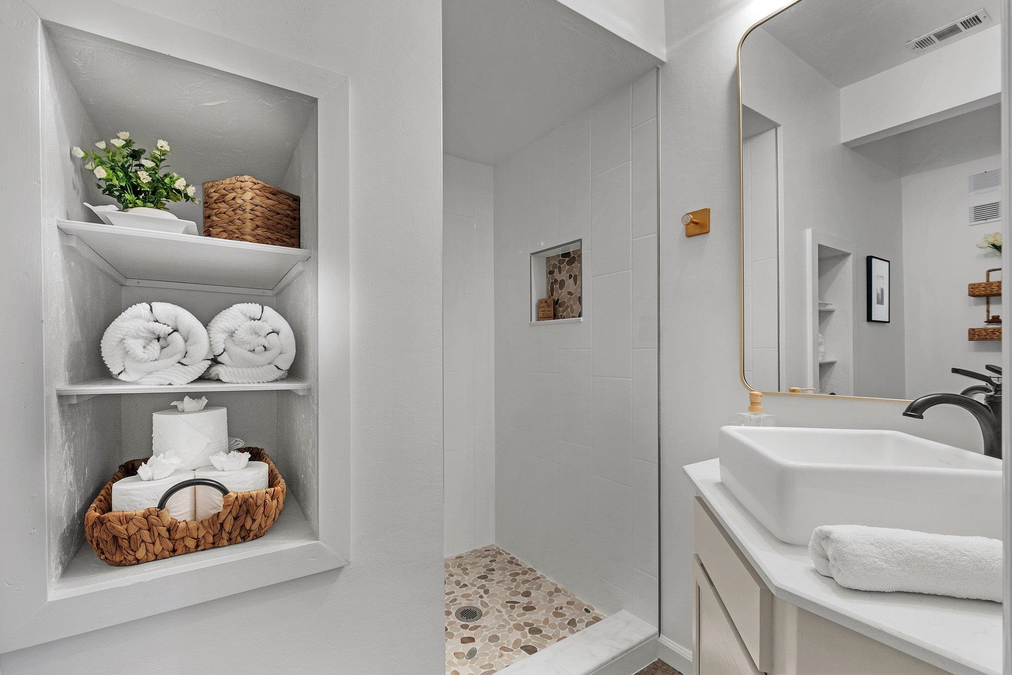 1842 Fernando Lane Unit: A-3