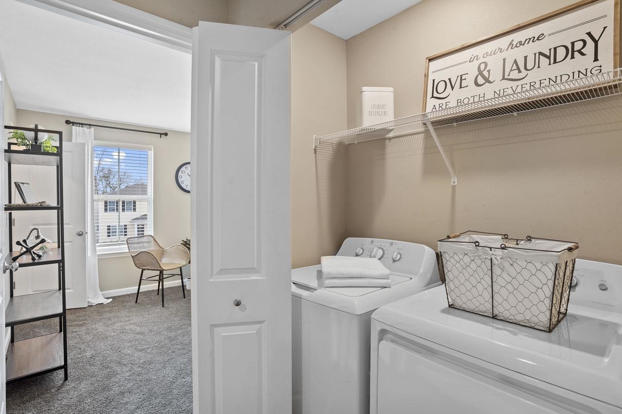 2221 Cedarbrook Court Unit: 2221