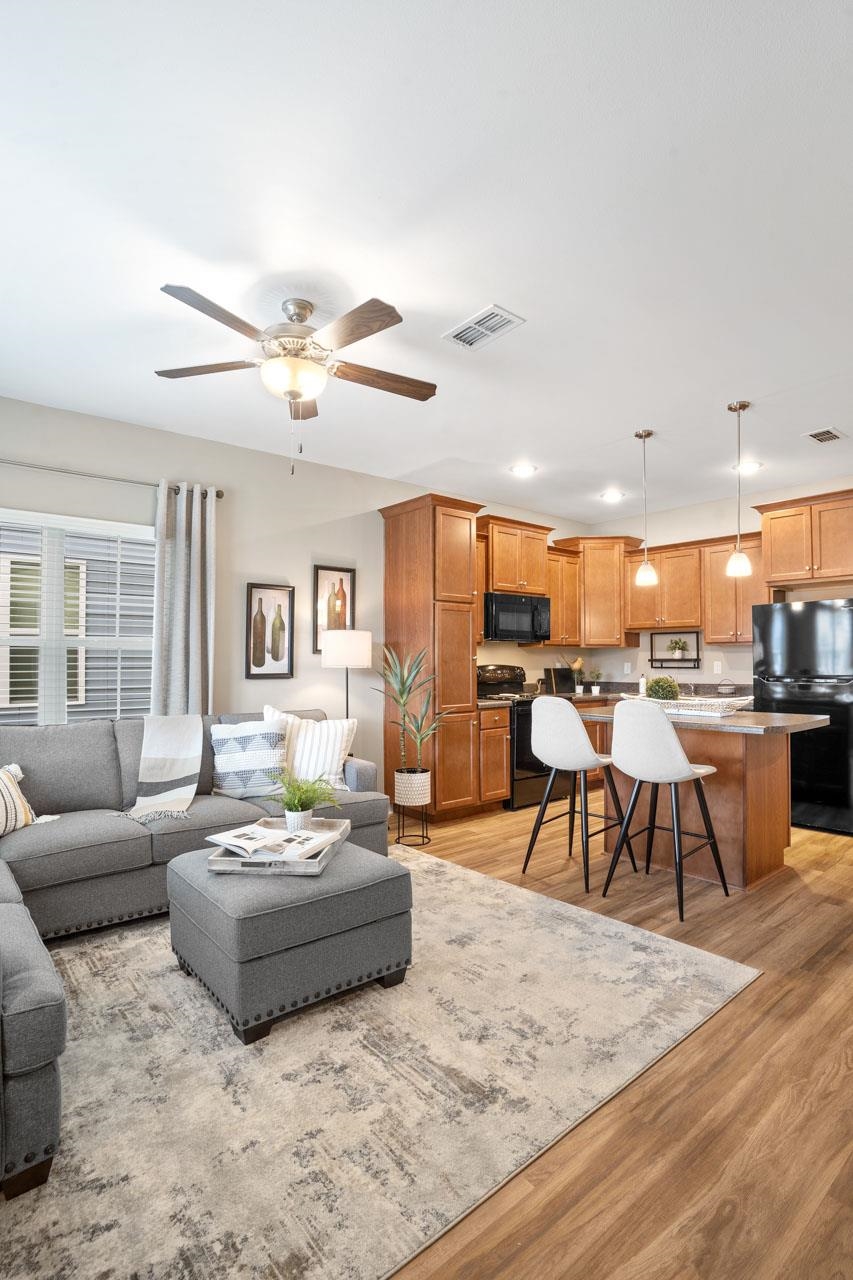 2221 Cedarbrook Court Unit: 2221