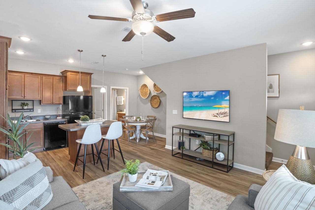 2221 Cedarbrook Court Unit: 2221