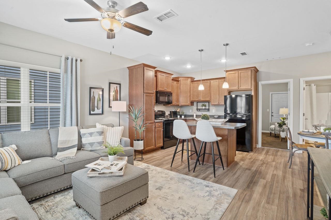 2221 Cedarbrook Court Unit: 2221