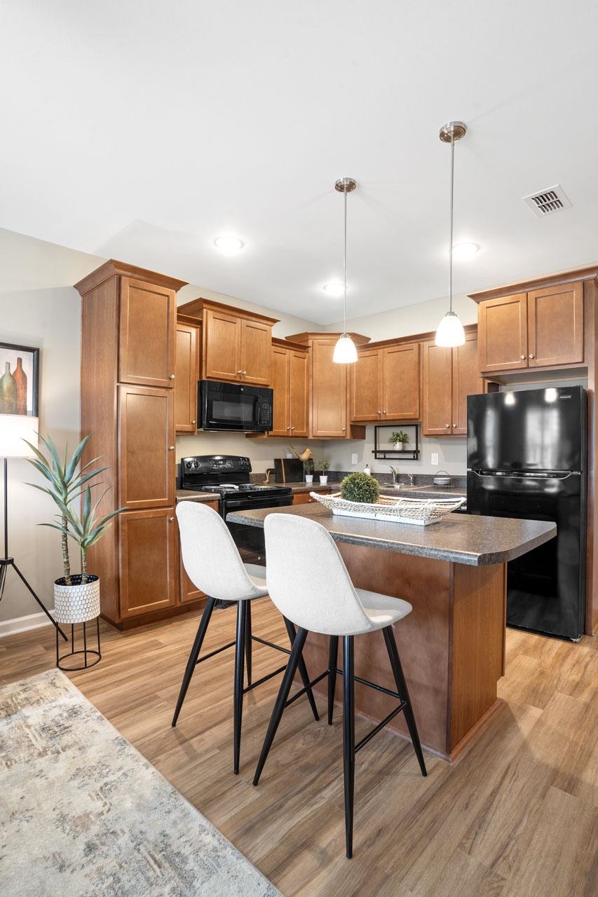 2221 Cedarbrook Court Unit: 2221