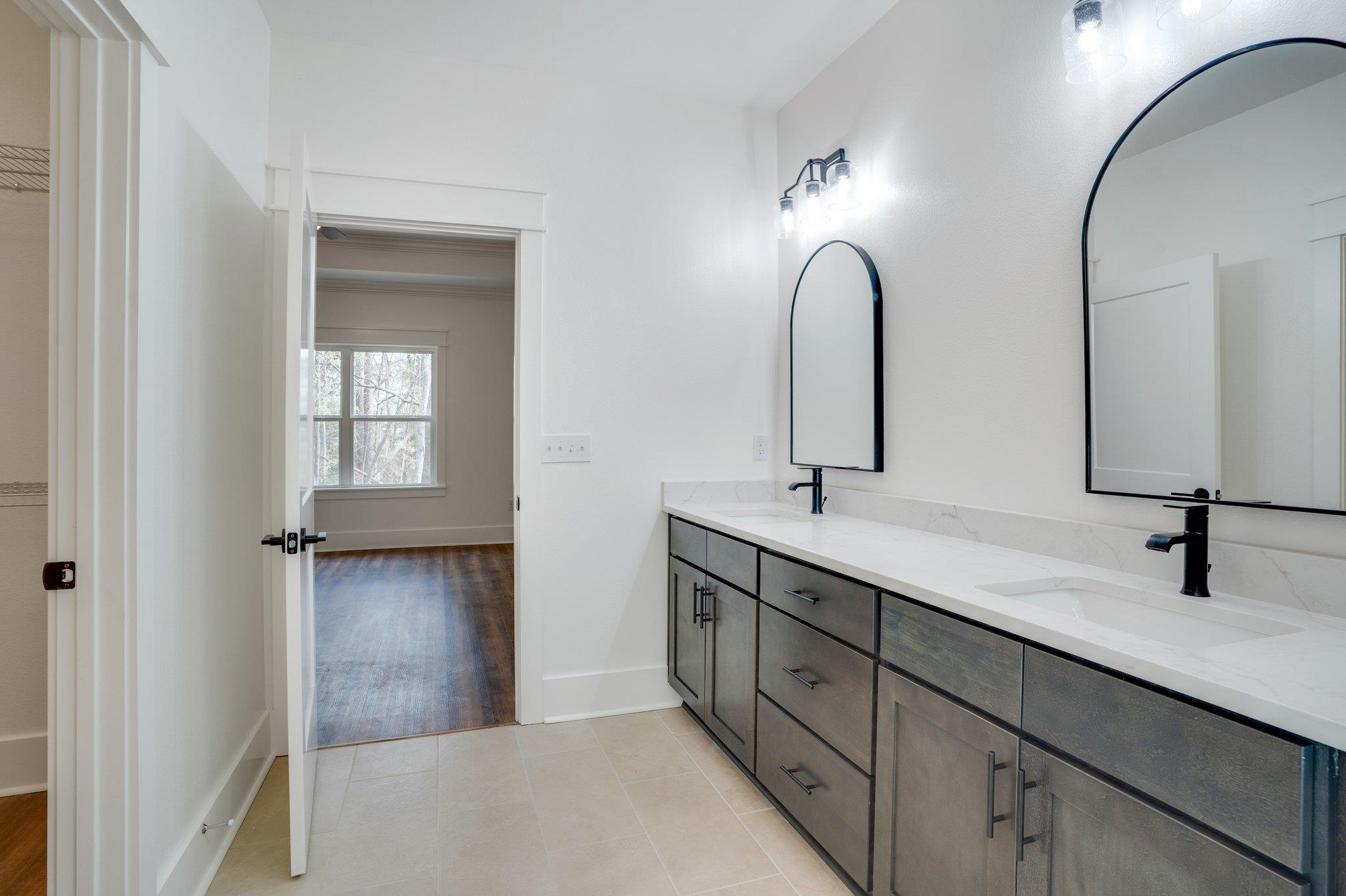 3471 Hawks Hill Trail